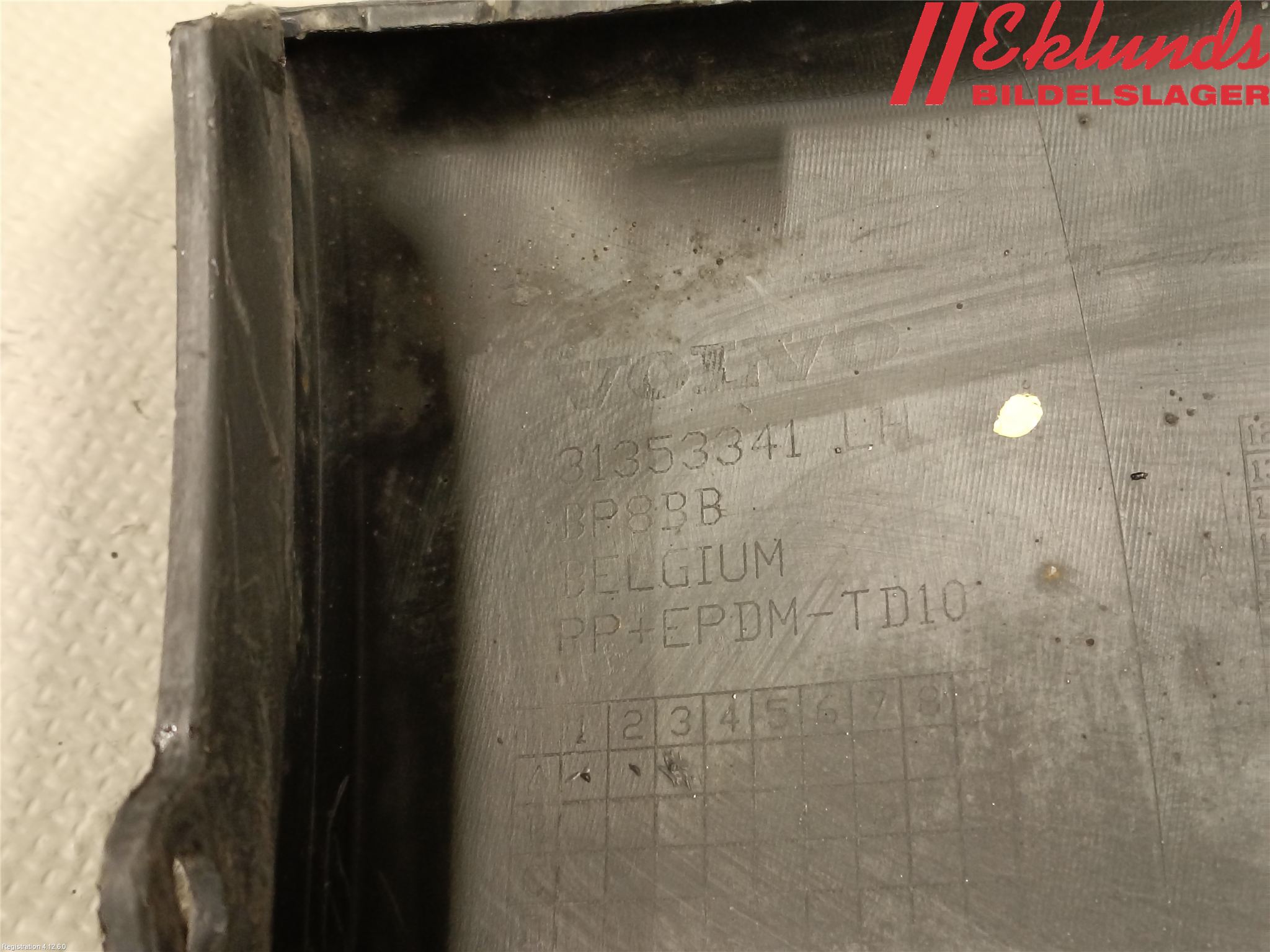 Volvo V40 12-19 Stötfångardel Fram Vä