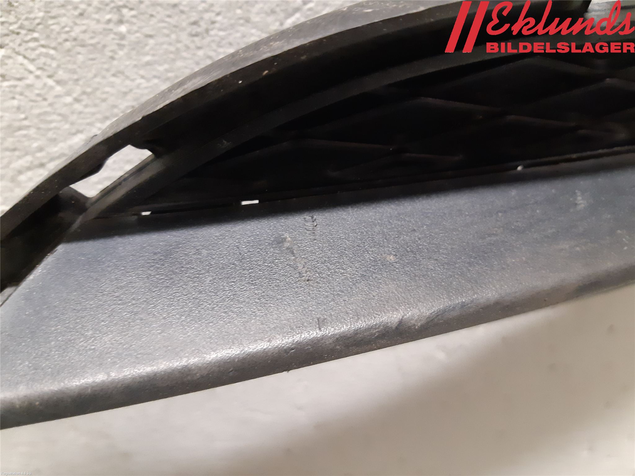 BMW 3 E90/91 SED/TOU 05-12 Stöt Utfyllnad-List-Grill