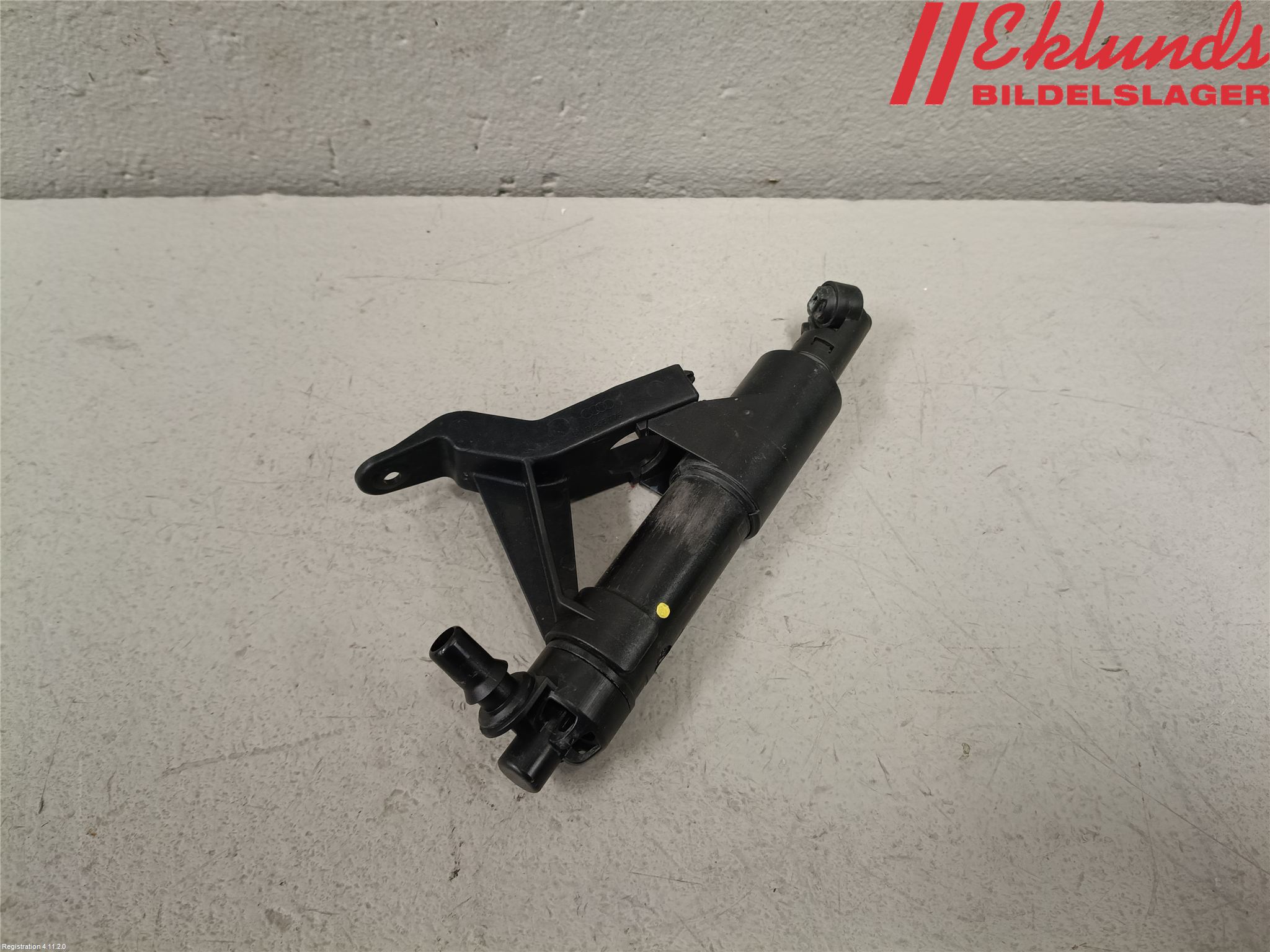 Audi A4/S4 B9 16-19 Spolarmunstycke Strålkastare