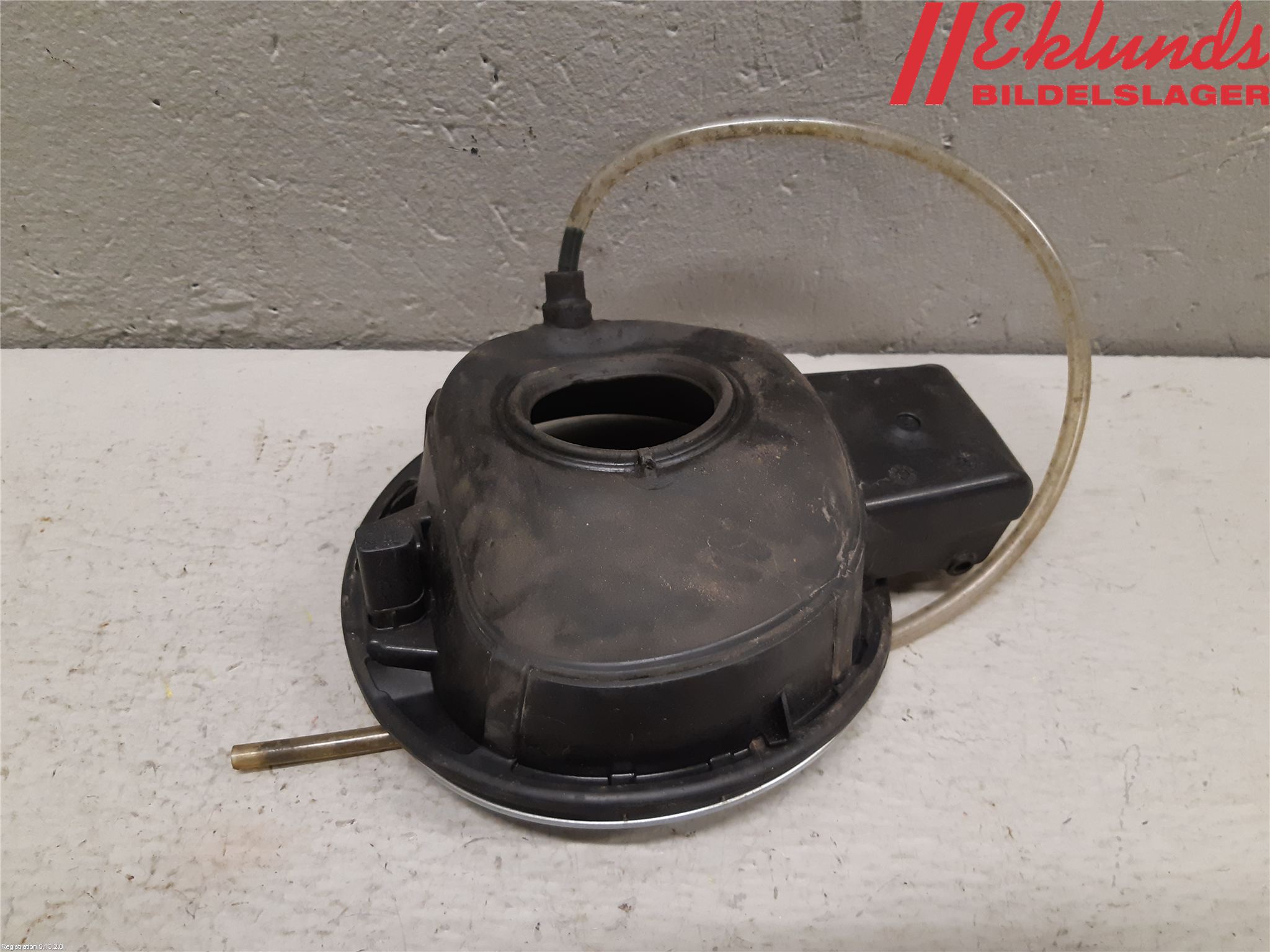 Volkswagen VW PASSAT 11-14 Tanklucka