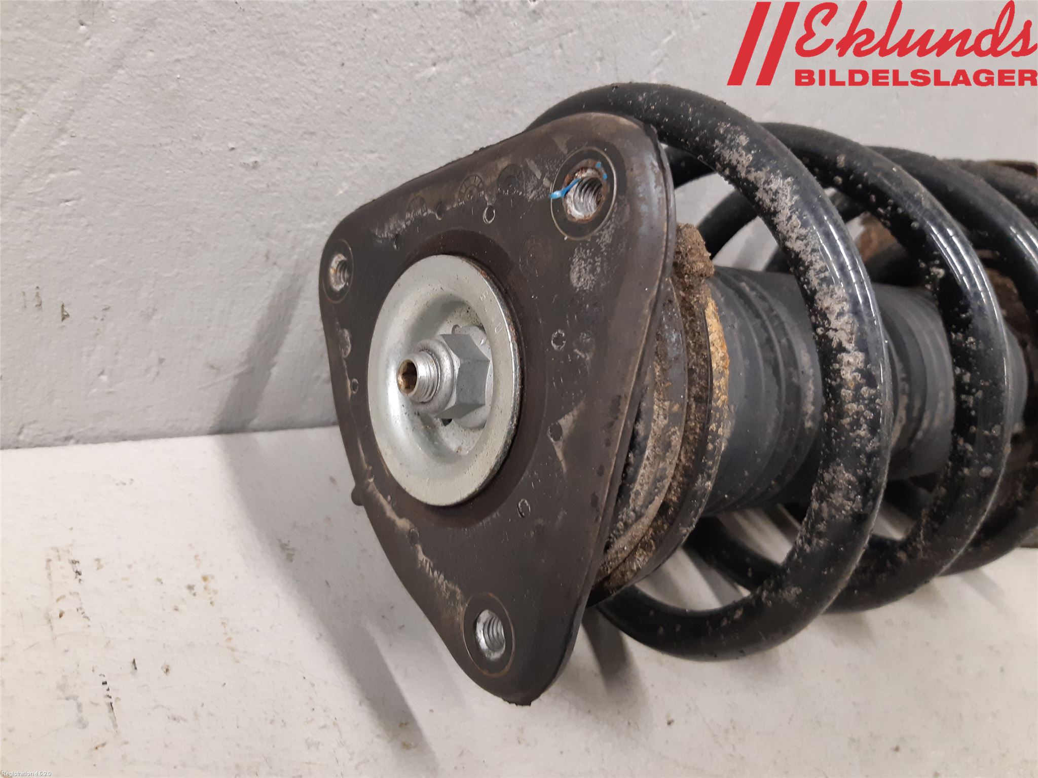 Ford FOCUS 15-18 Fjäderben Fram Vänster