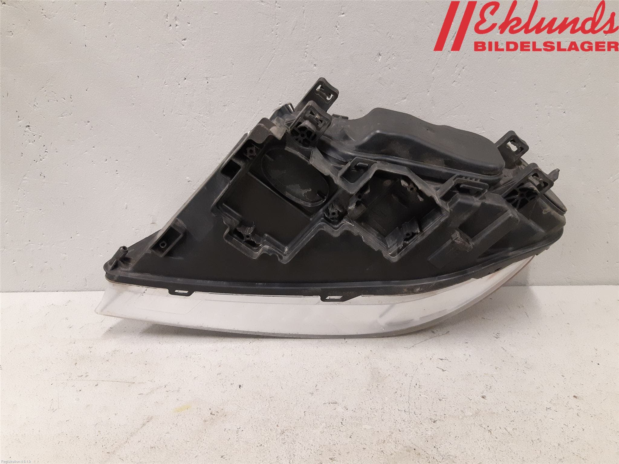 Volvo XC70 08-13 Strålkastare Höger