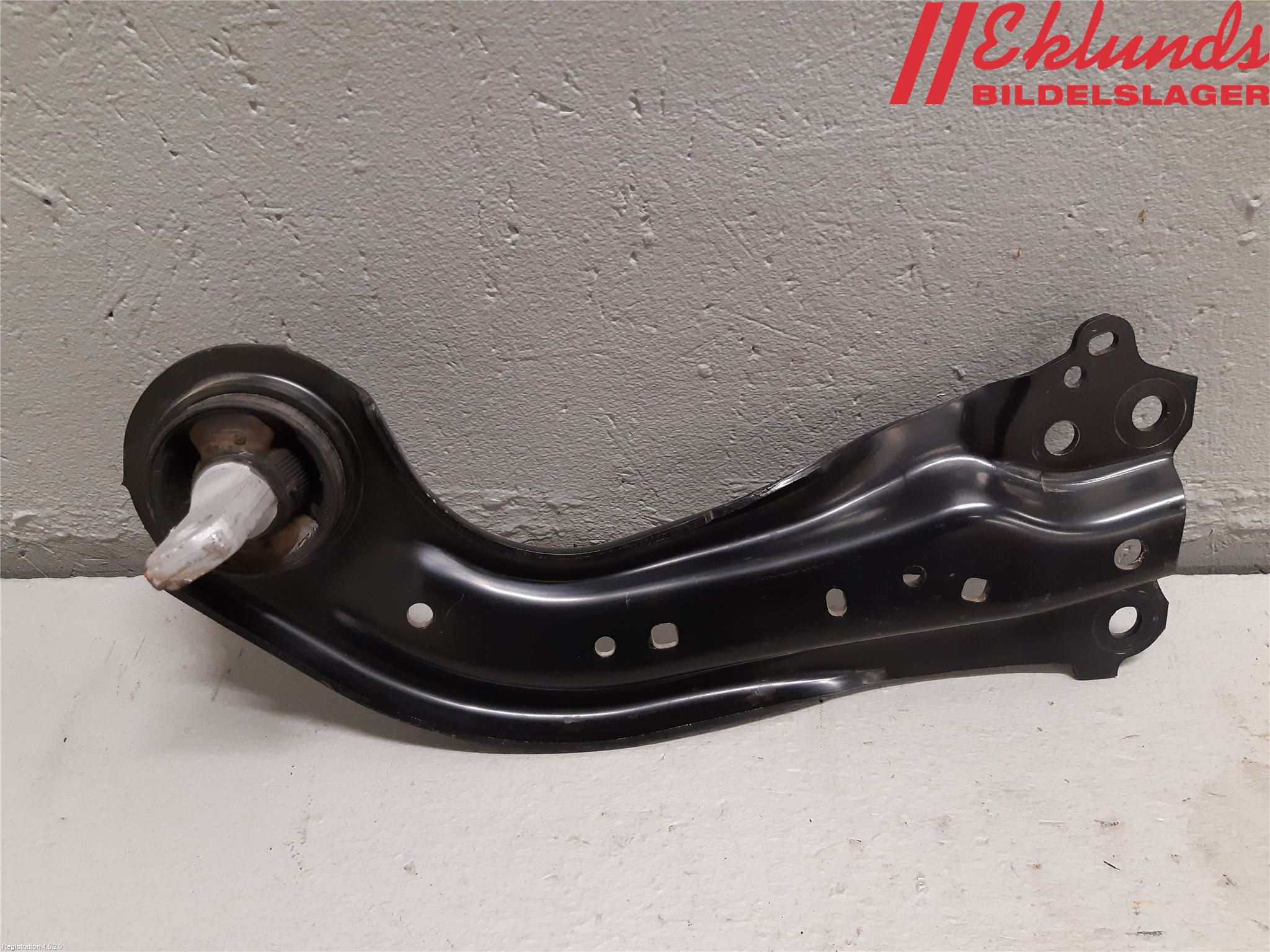 Toyota RAV4 19- Bärarm Bak Höger