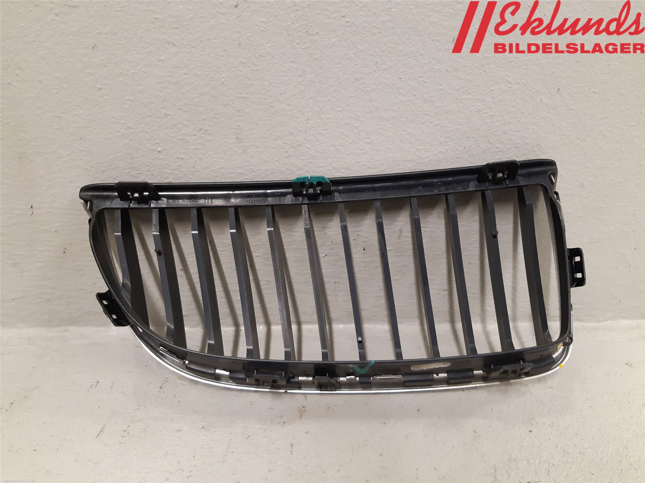 BMW 3 E90/91 SED/TOU 05-12 Grilldel Vänster