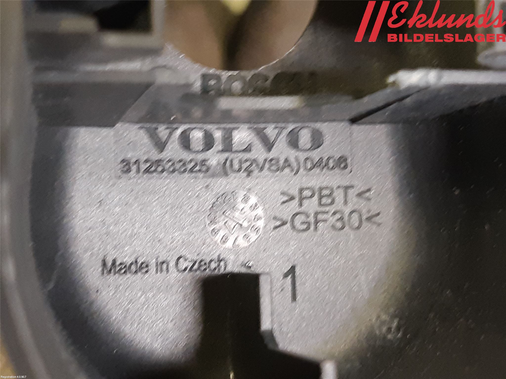 Volvo V40 CROSS COUNTRY 13-19 Torkararm-Bakruta