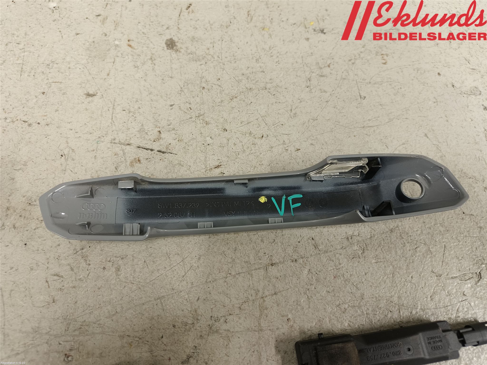 Audi A4/S4 B9 20- Dörrhandtag Yttre Vä