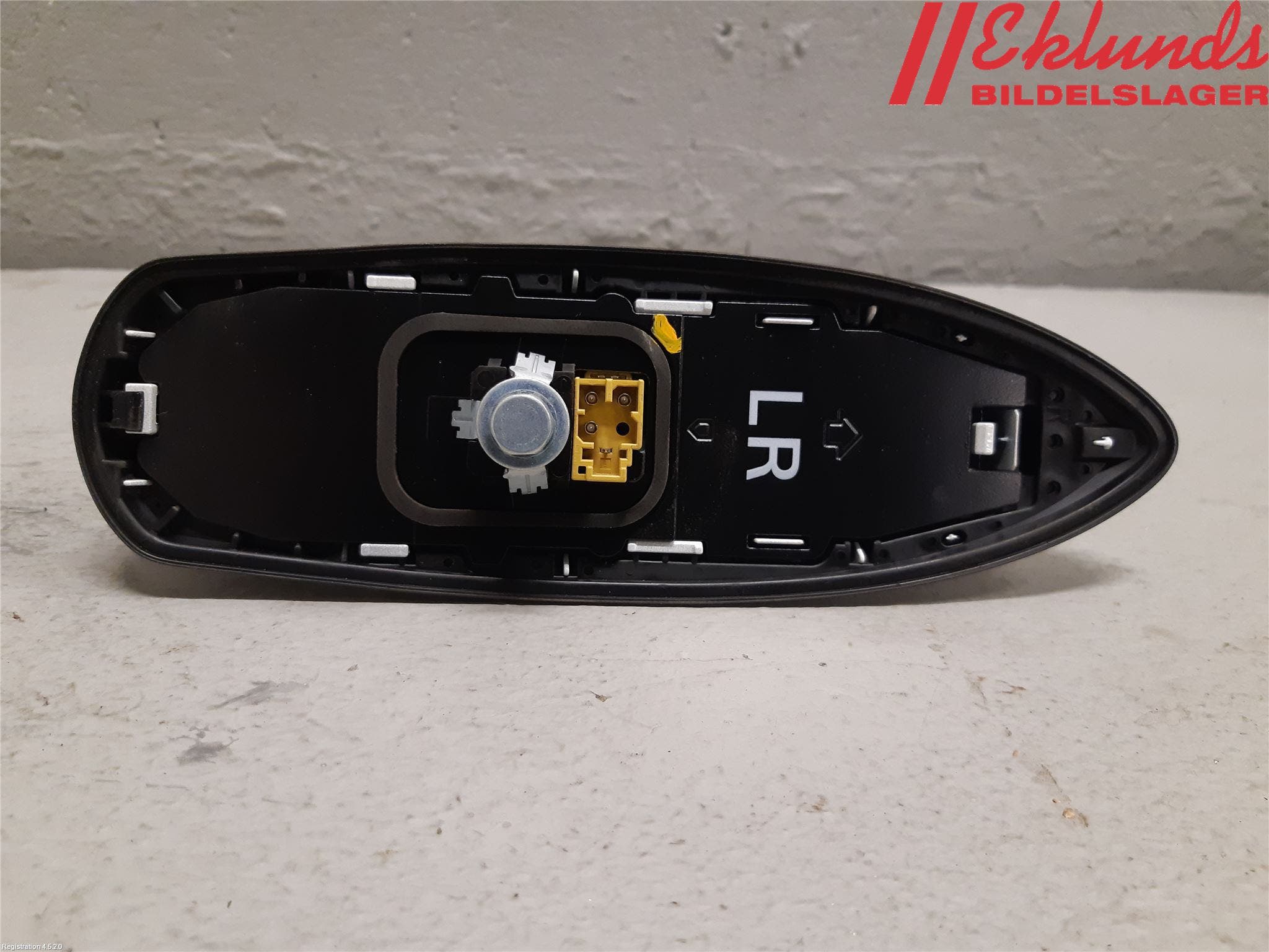 Toyota YARIS XP21 20- Antenn