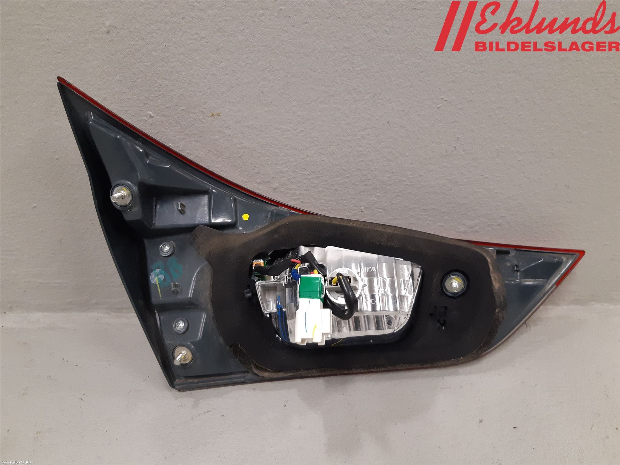 Toyota AURIS 13-19 Bakljus Lucka Hö