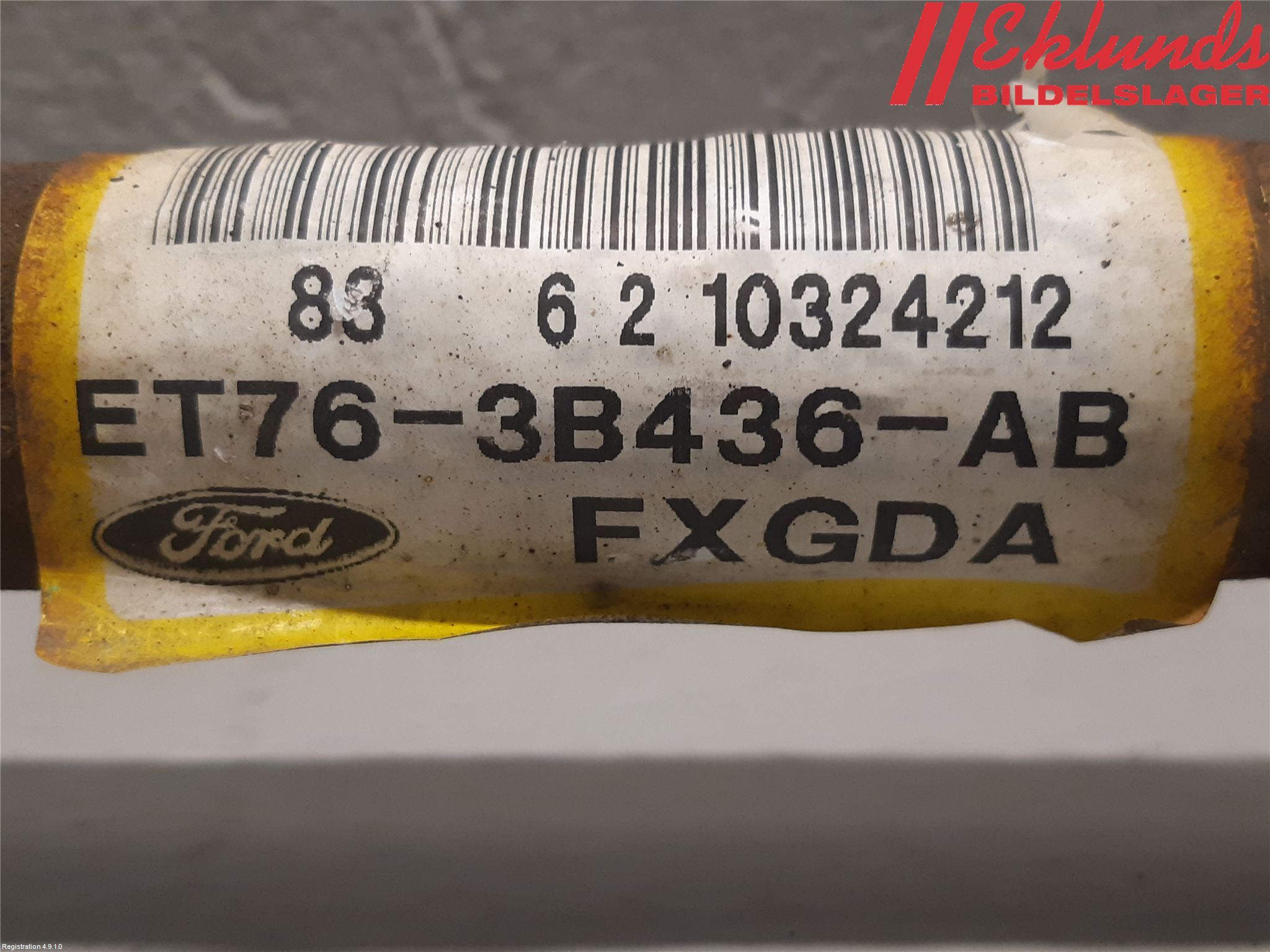 Ford TRANSIT/TOURNEO COURIER 13-23 Drivaxel Fram Höger