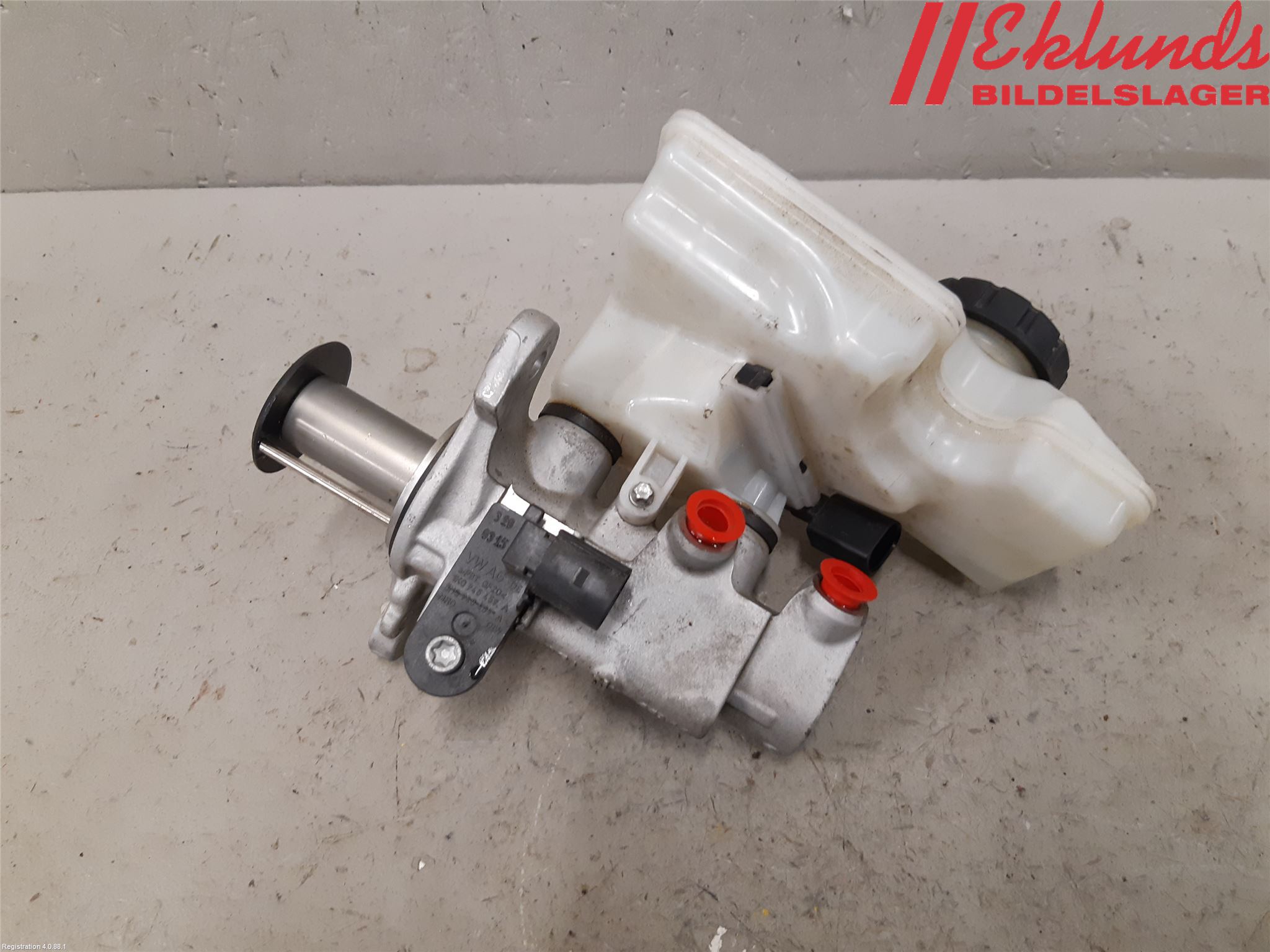 Volkswagen VW PASSAT 15-19 Broms Huvudcylinder