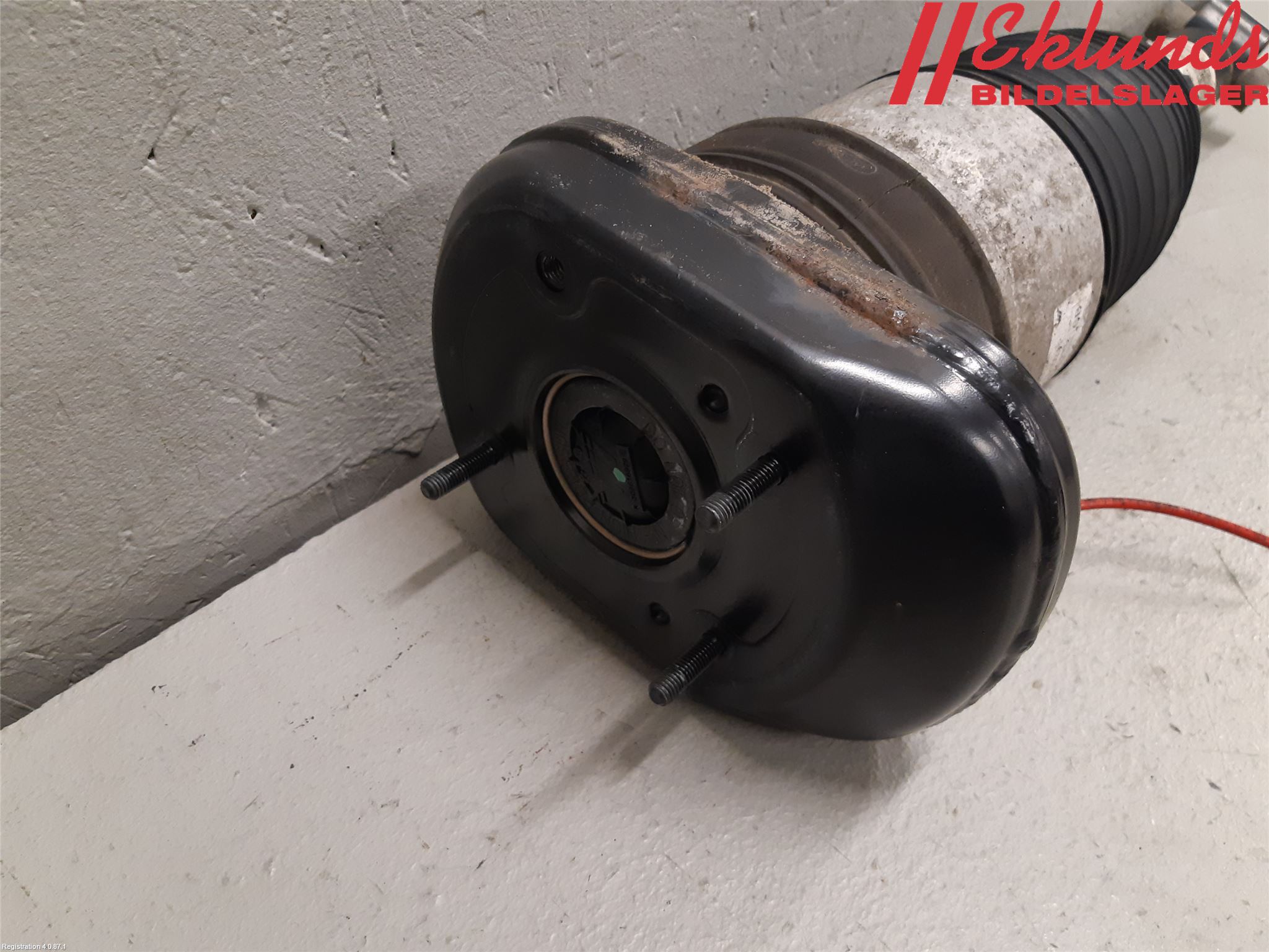 BMW 5 G30/G31/F90 17-23 Fjäderben Bak Vänster