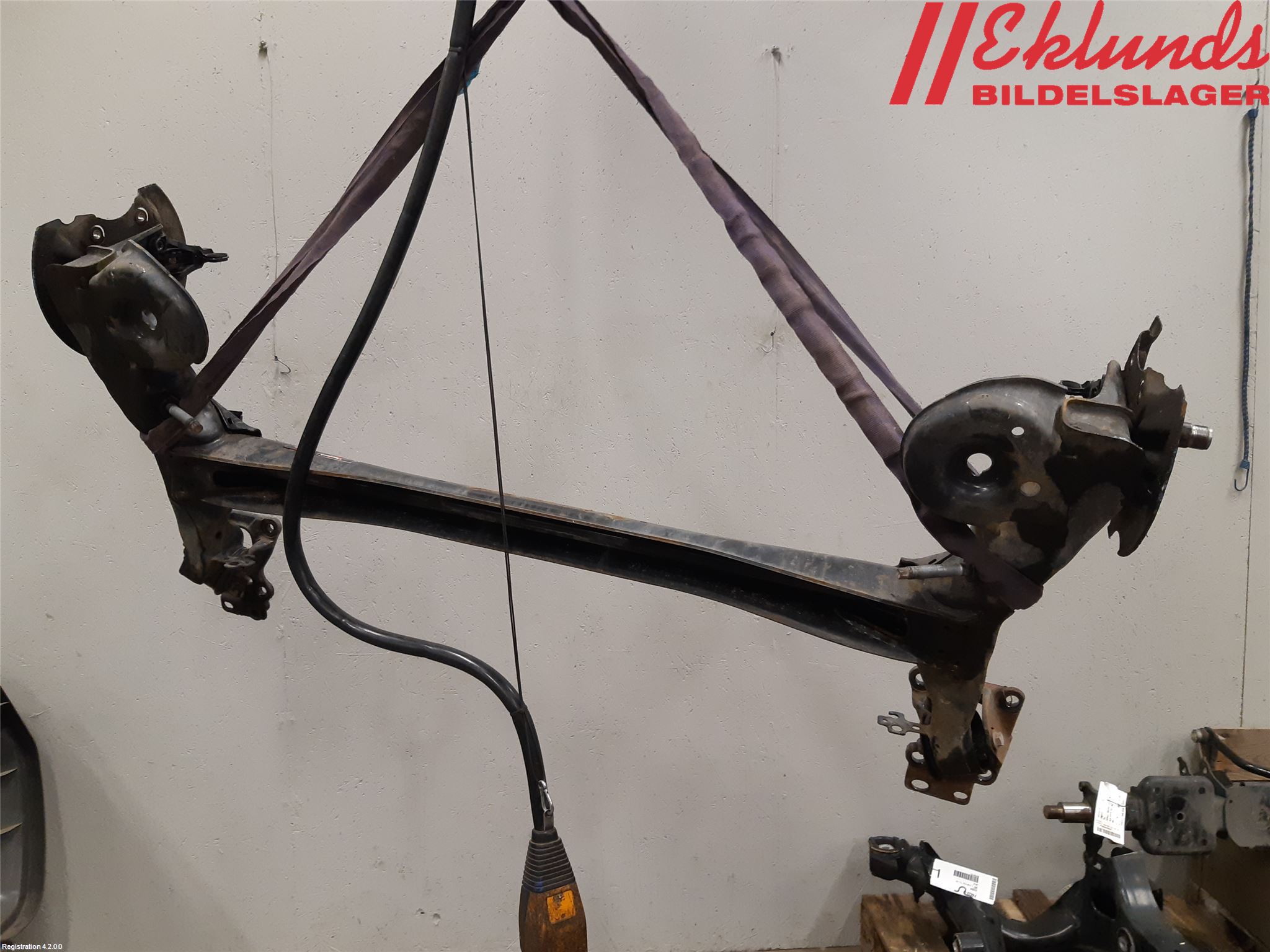 Peugeot PARTNER 16-18 Bakaxel