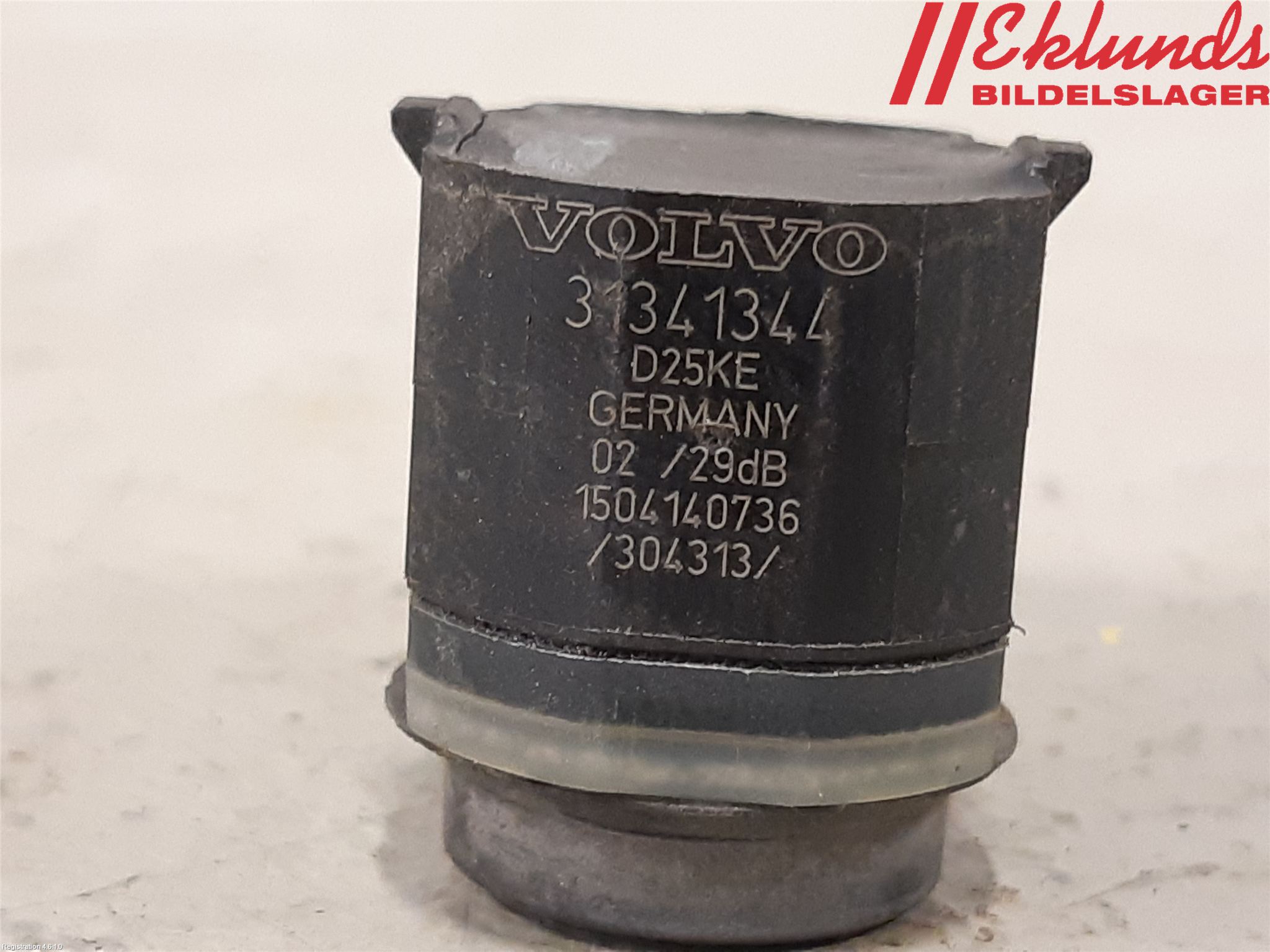 Volvo V40 CROSS COUNTRY 13-19 Parkeringshjälp Backsensor