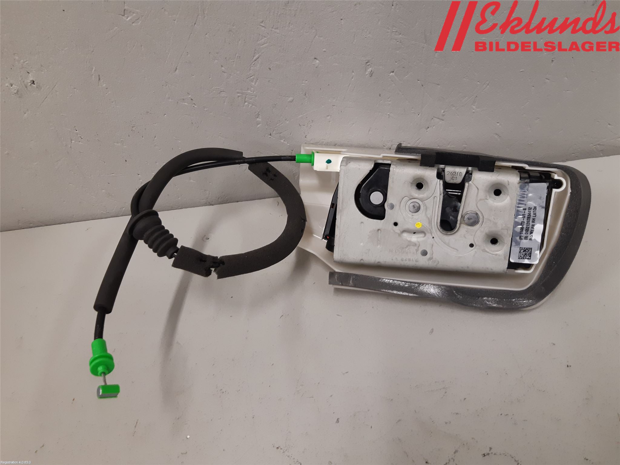 Tesla MODEL Y 21- Låskista-Dörrlås