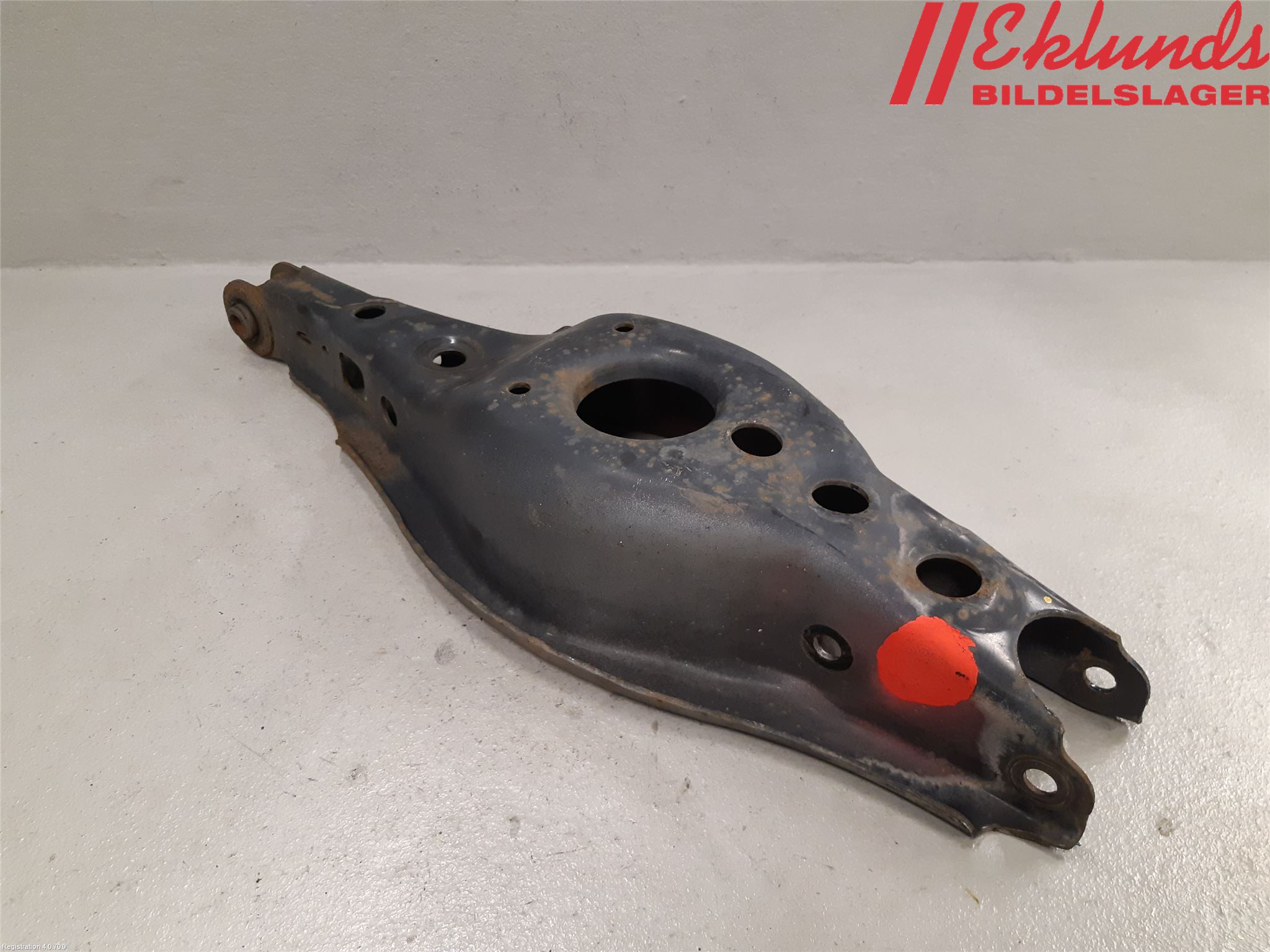 Toyota AURIS 13-19 Bärarm Bak Vänster
