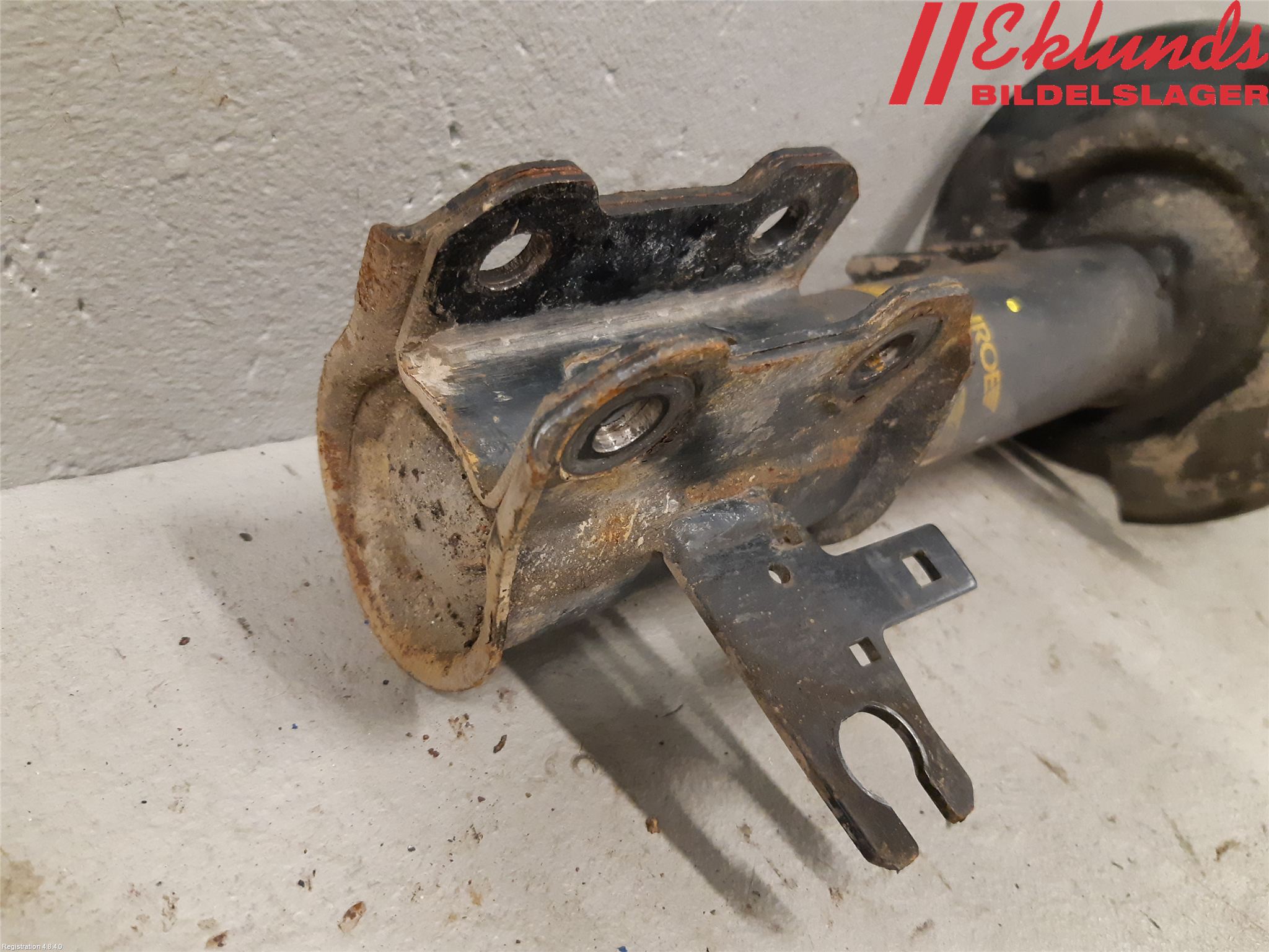 Opel VECTRA C 06-08 Fjäderben Fram Höger