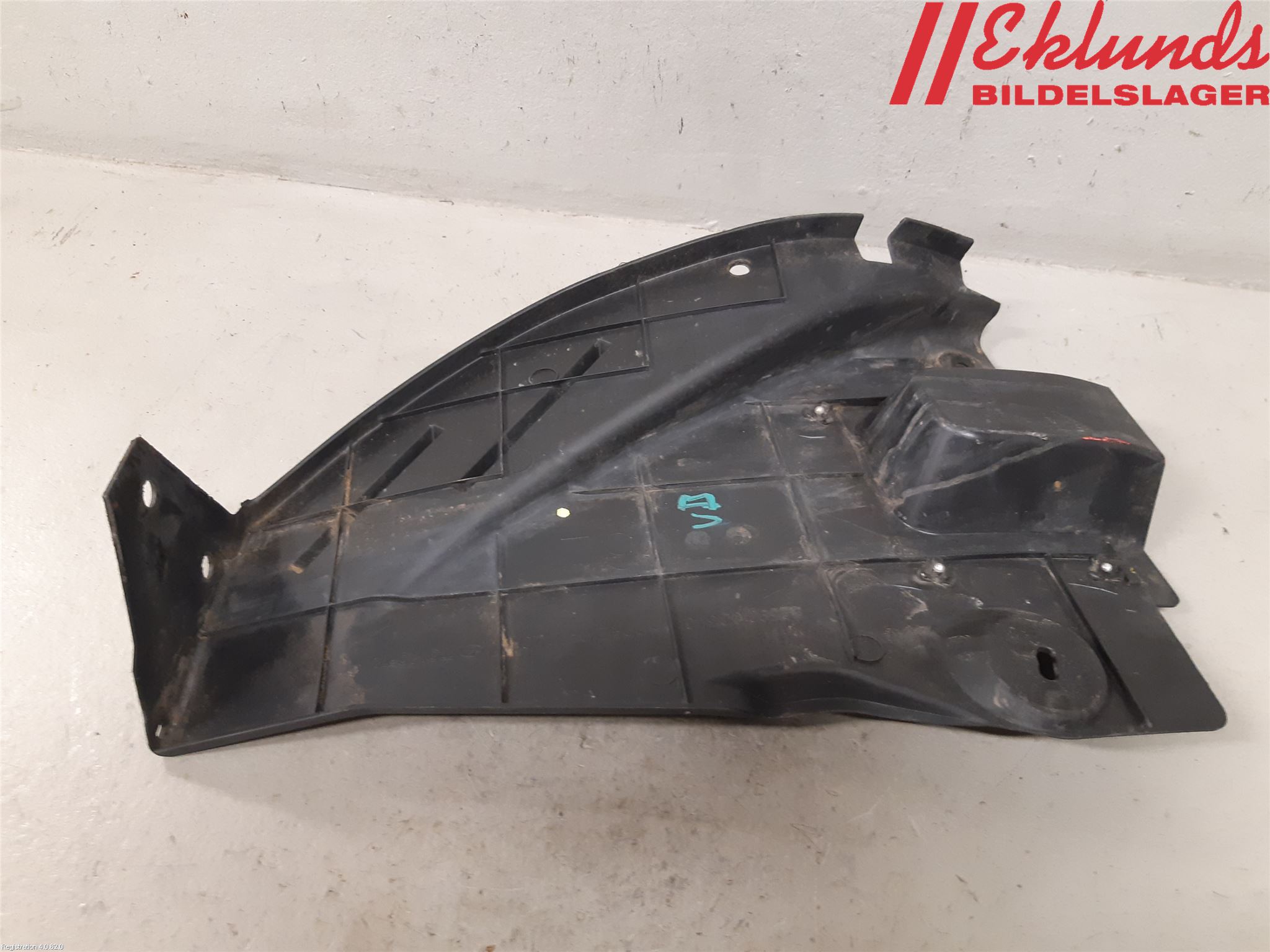 Toyota YARIS CROSS XP21 21- Stöt Utfyllnad-List-Grill