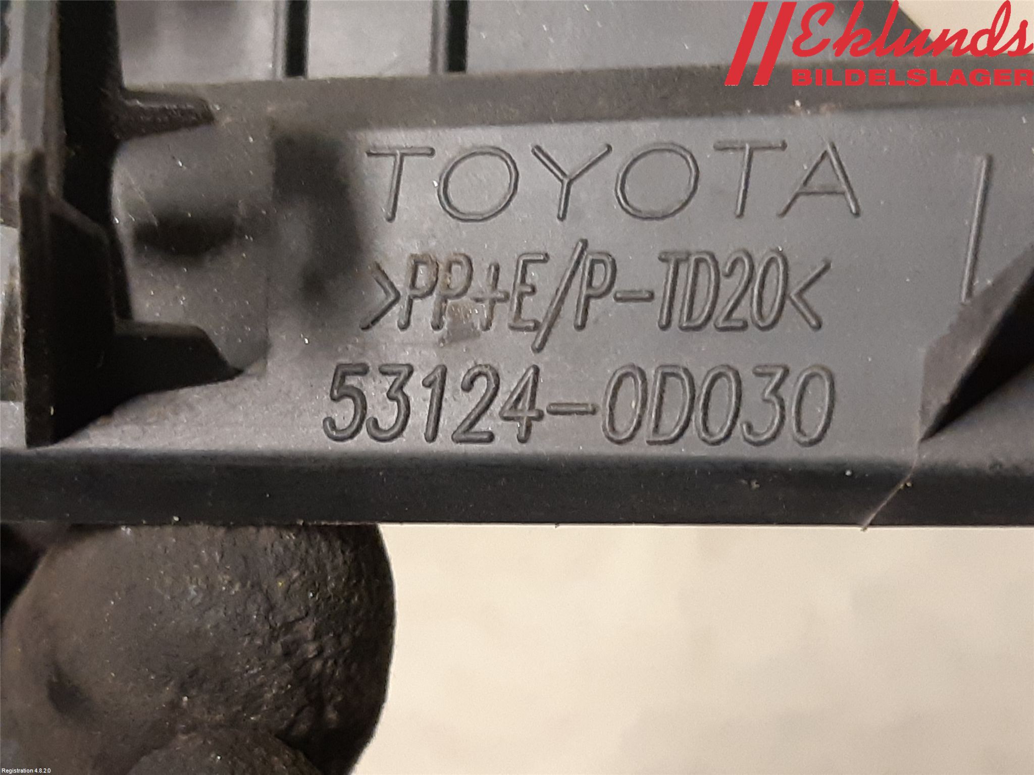Toyota YARIS XP130 12-14 Stöt Utfyllnad-List-Grill