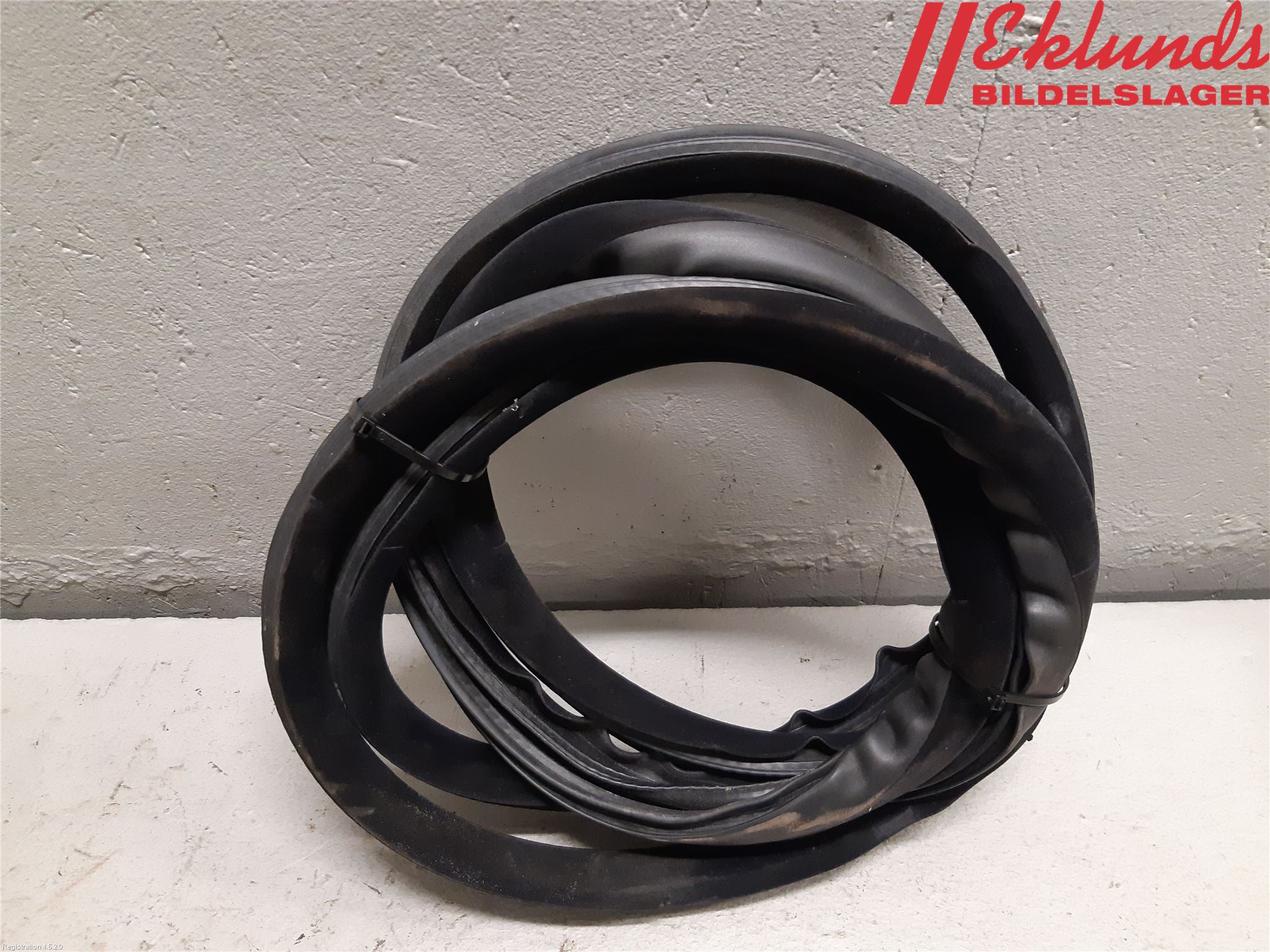 Volvo V70 14-16 Dörr Gummilist