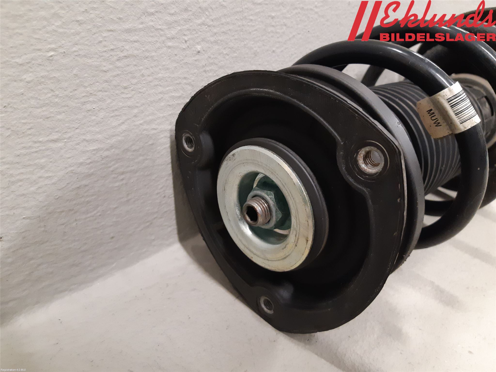 Volkswagen VW PASSAT 15-19 Fjäderben Fram Vänster