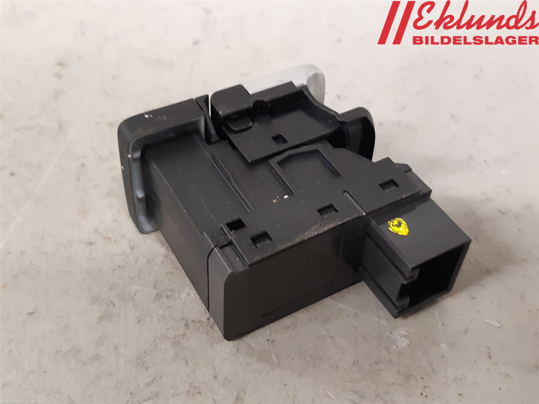 Seat ATECA 16->> Strömställare Parkeringsbroms