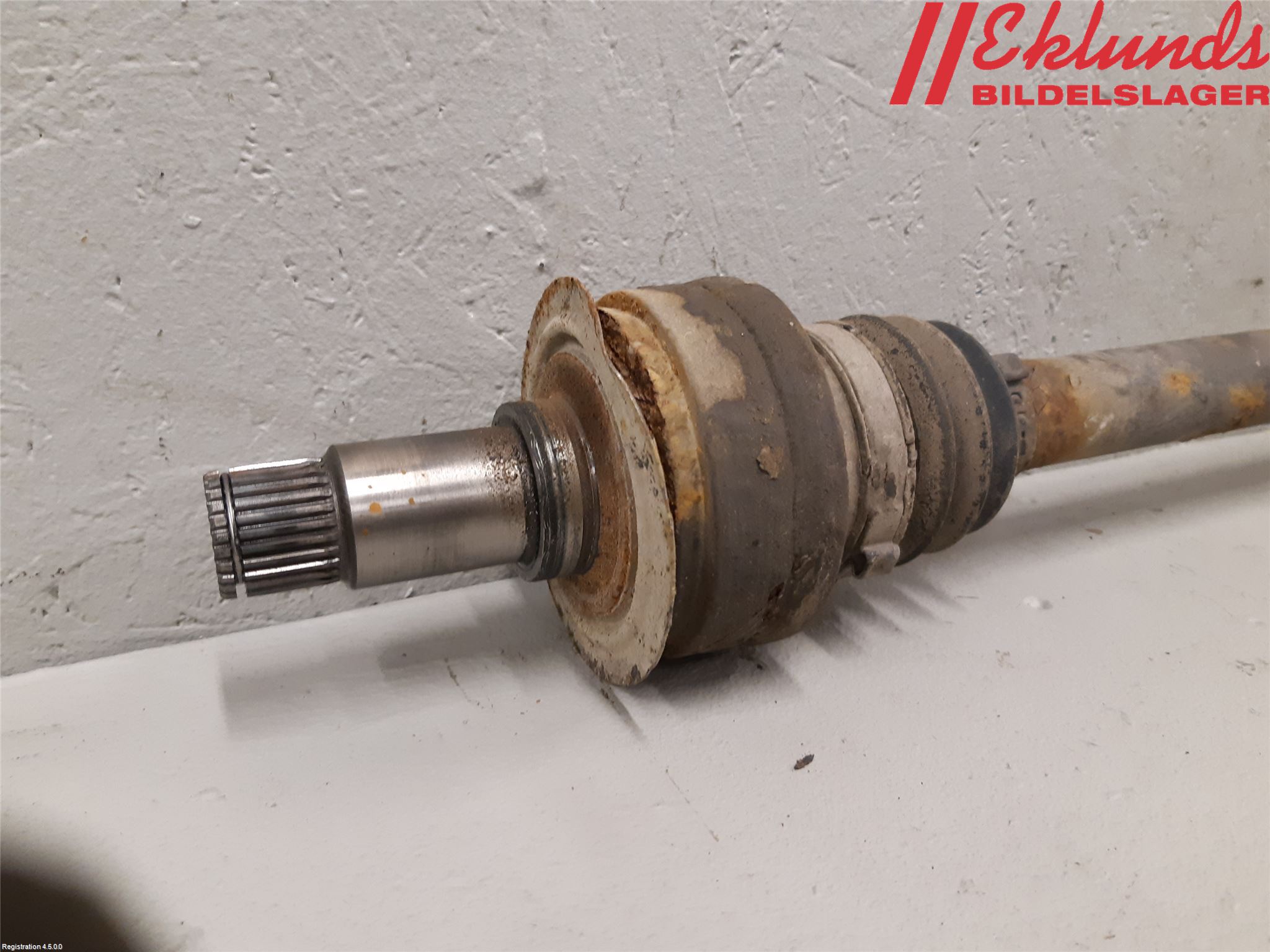 Mercedes-Benz MB C-KLASS (W204) 07-15 Drivaxel Bak Höger