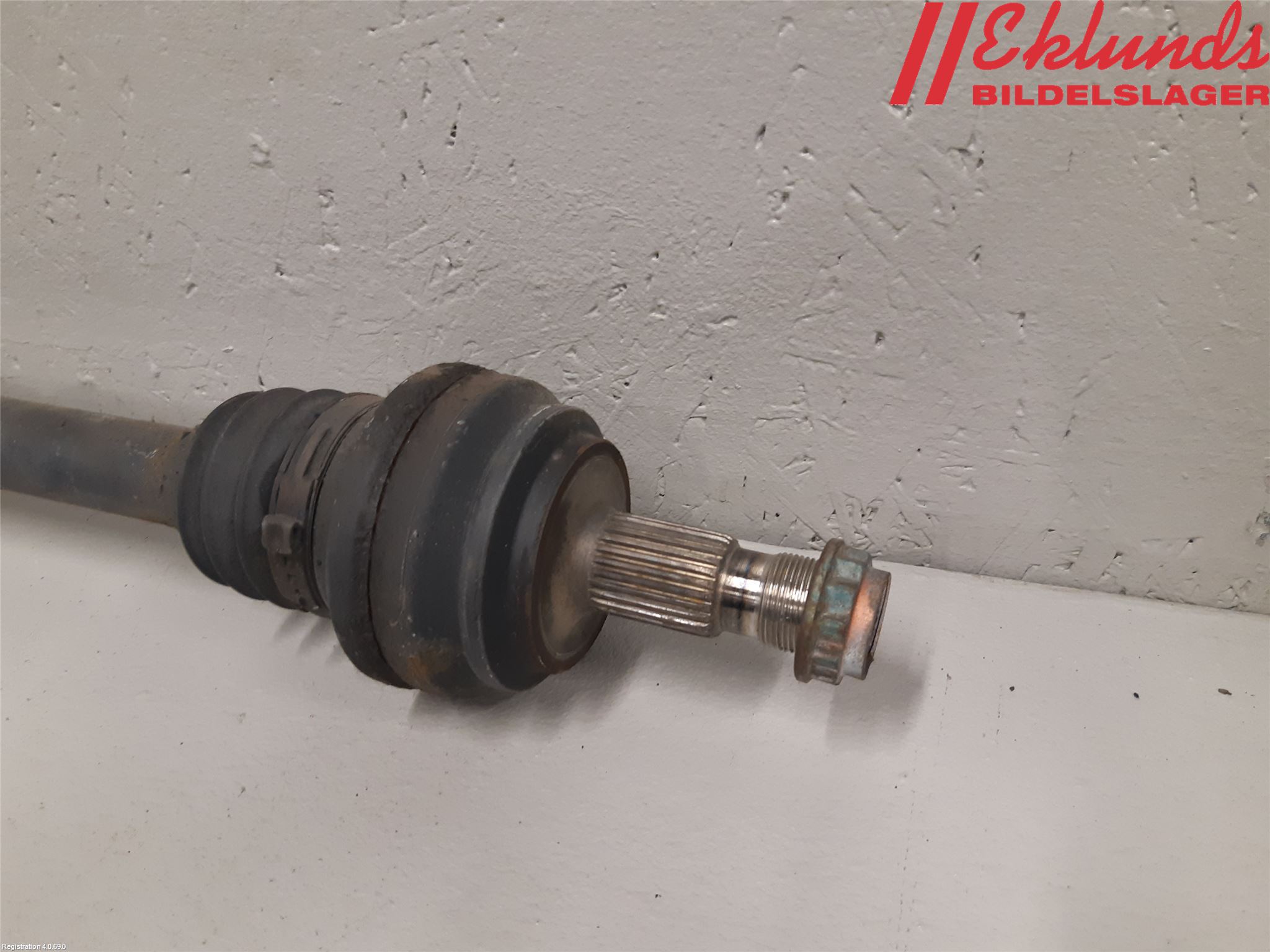 Mercedes-Benz MB C-KLASS (W205) 14-21 Drivaxel Bak Höger