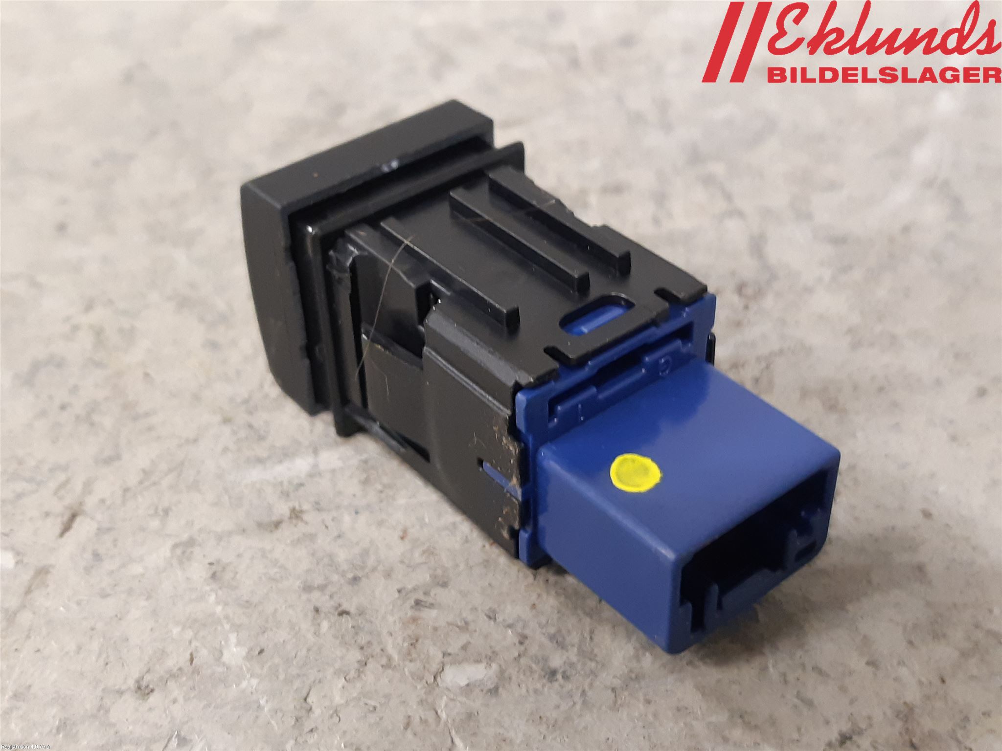 Toyota COROLLA 19- Strömställare Baklucka