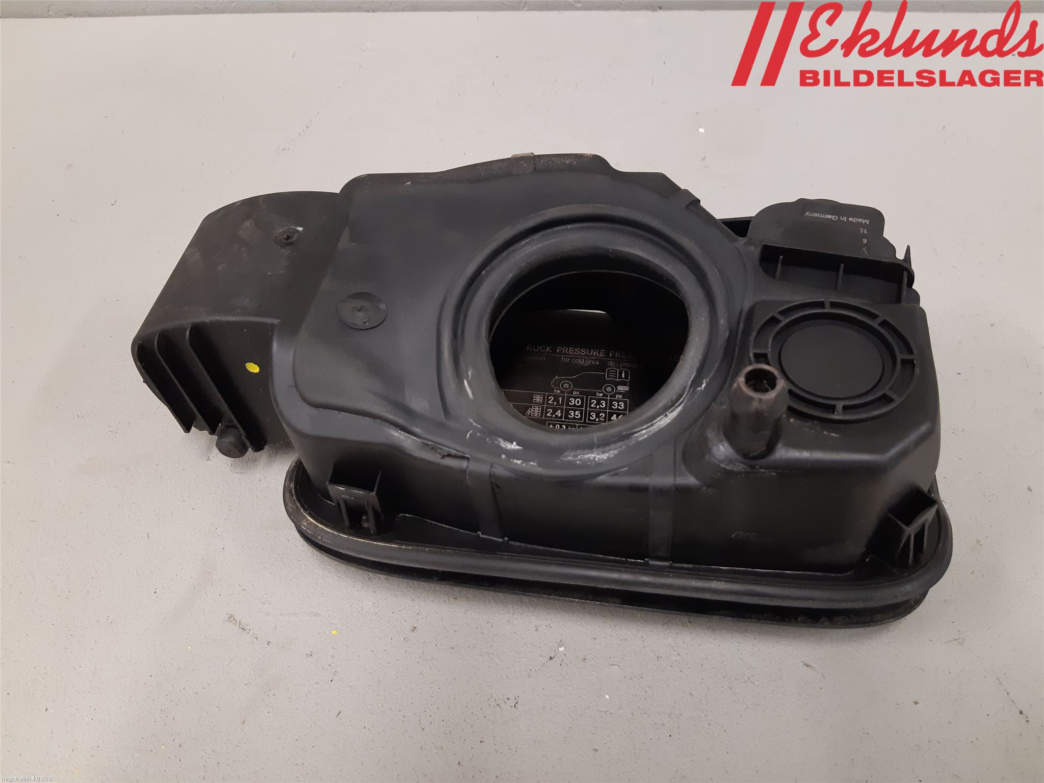 Mercedes-Benz MB C-KLASS (W204) 07-15 Tanklucka