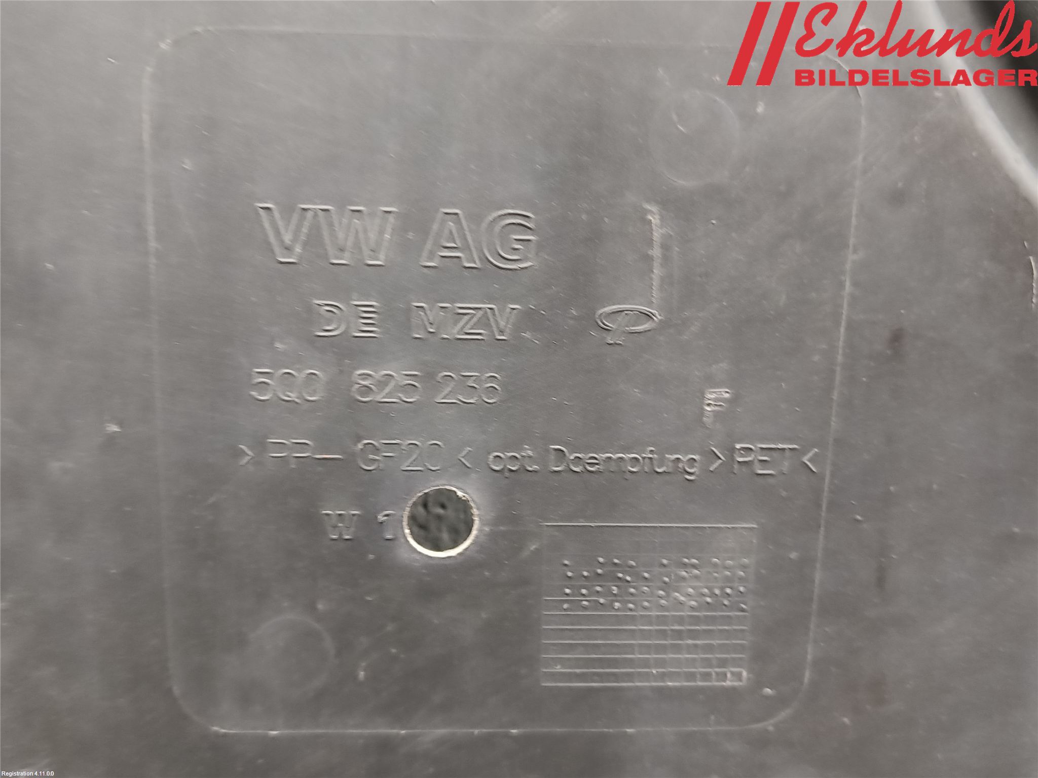 Audi A3/S3 8V 13-20 Hasplåt Plåt-Plast