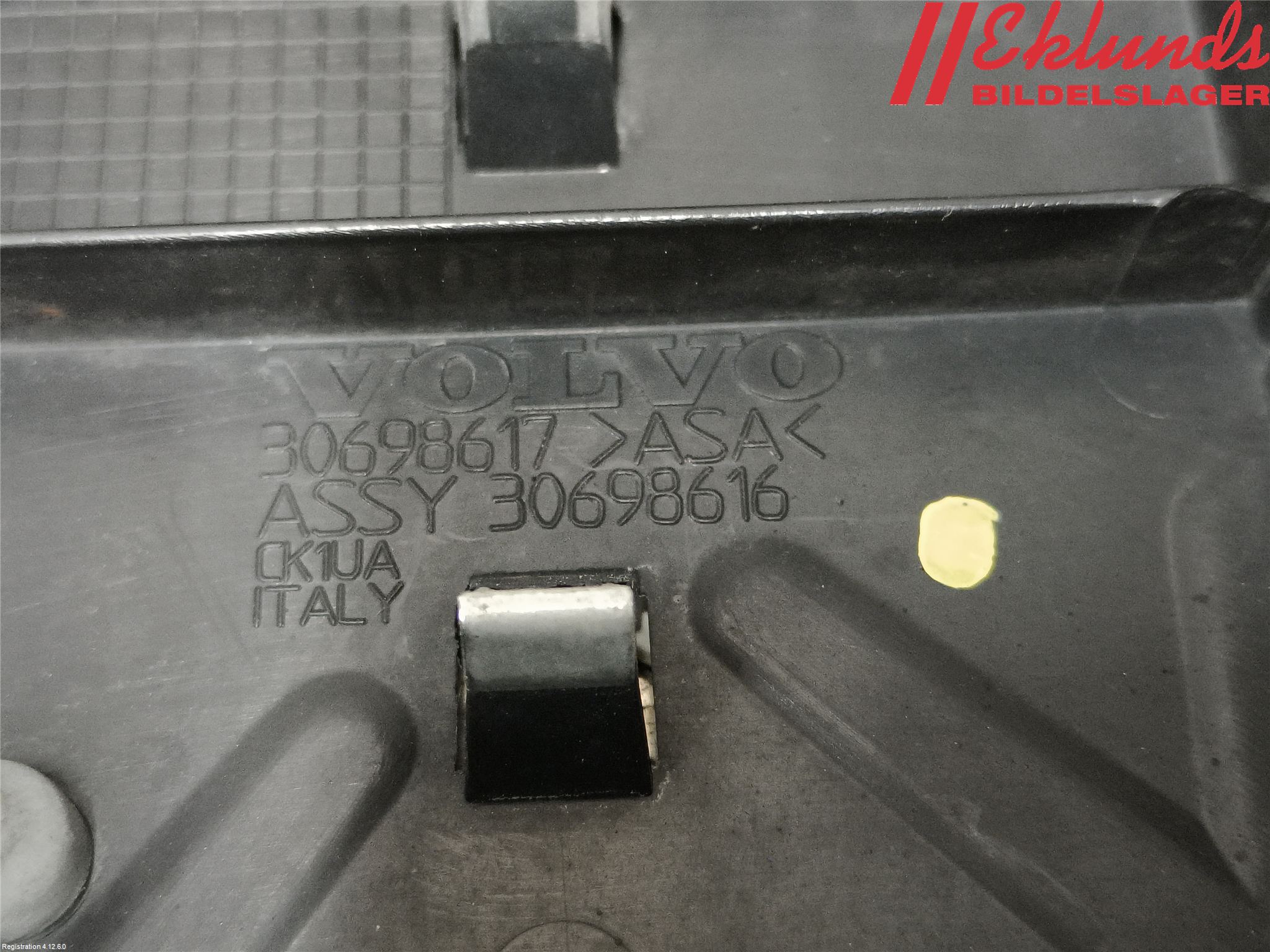 Volvo S60 05-10 Grill Komp