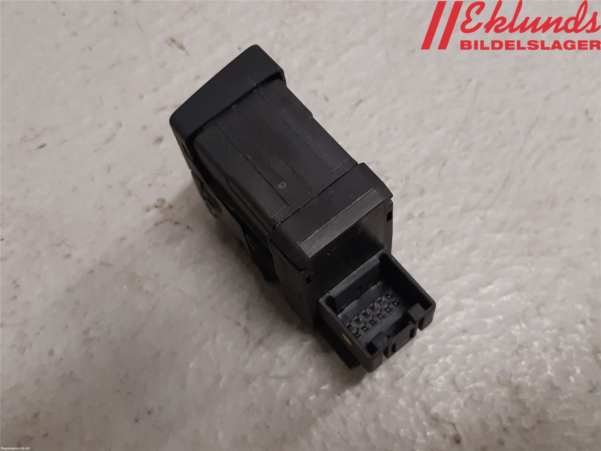 Audi A4/S4 08-11 Strömställare Parkeringsbroms