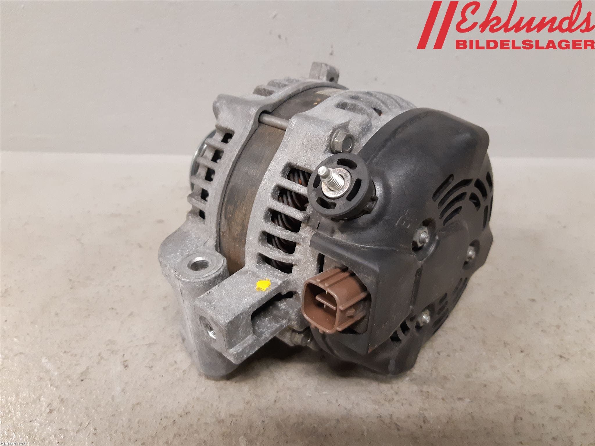 Toyota AVENSIS 09-15 Generator