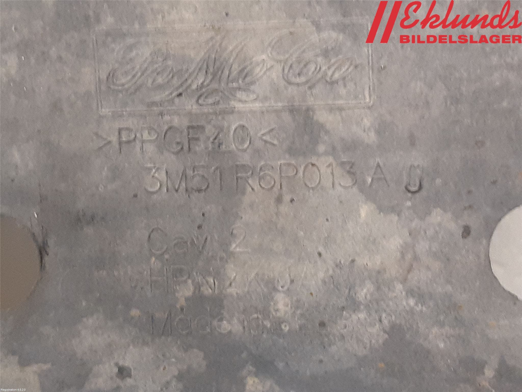 Ford FOCUS 08-11 Hasplåt Plåt-Plast