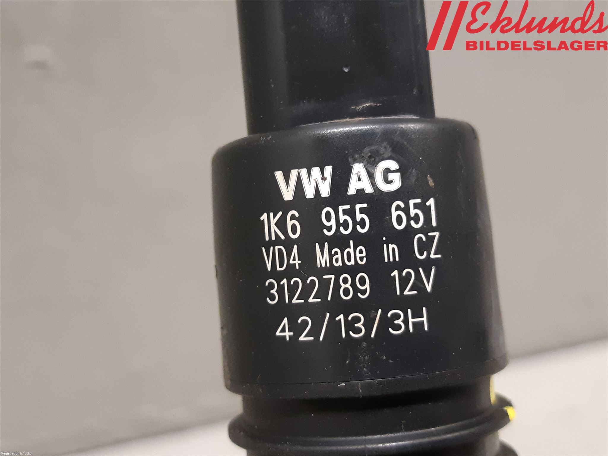 Volkswagen VW CADDY 11-15 Spolarpump Vindruta