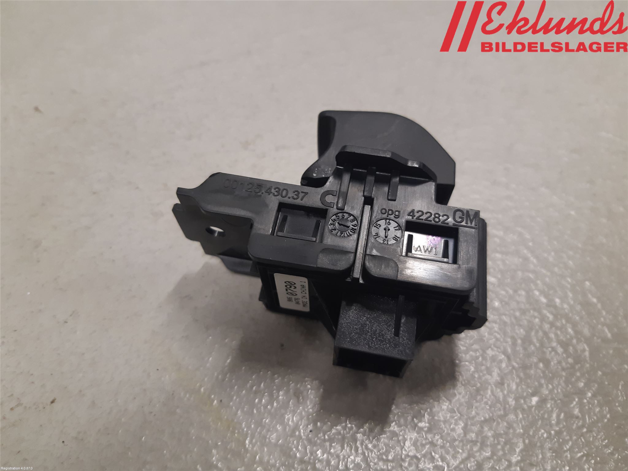 Opel INSIGNIA 09-16 Parkeringsbroms Elmanövrerad