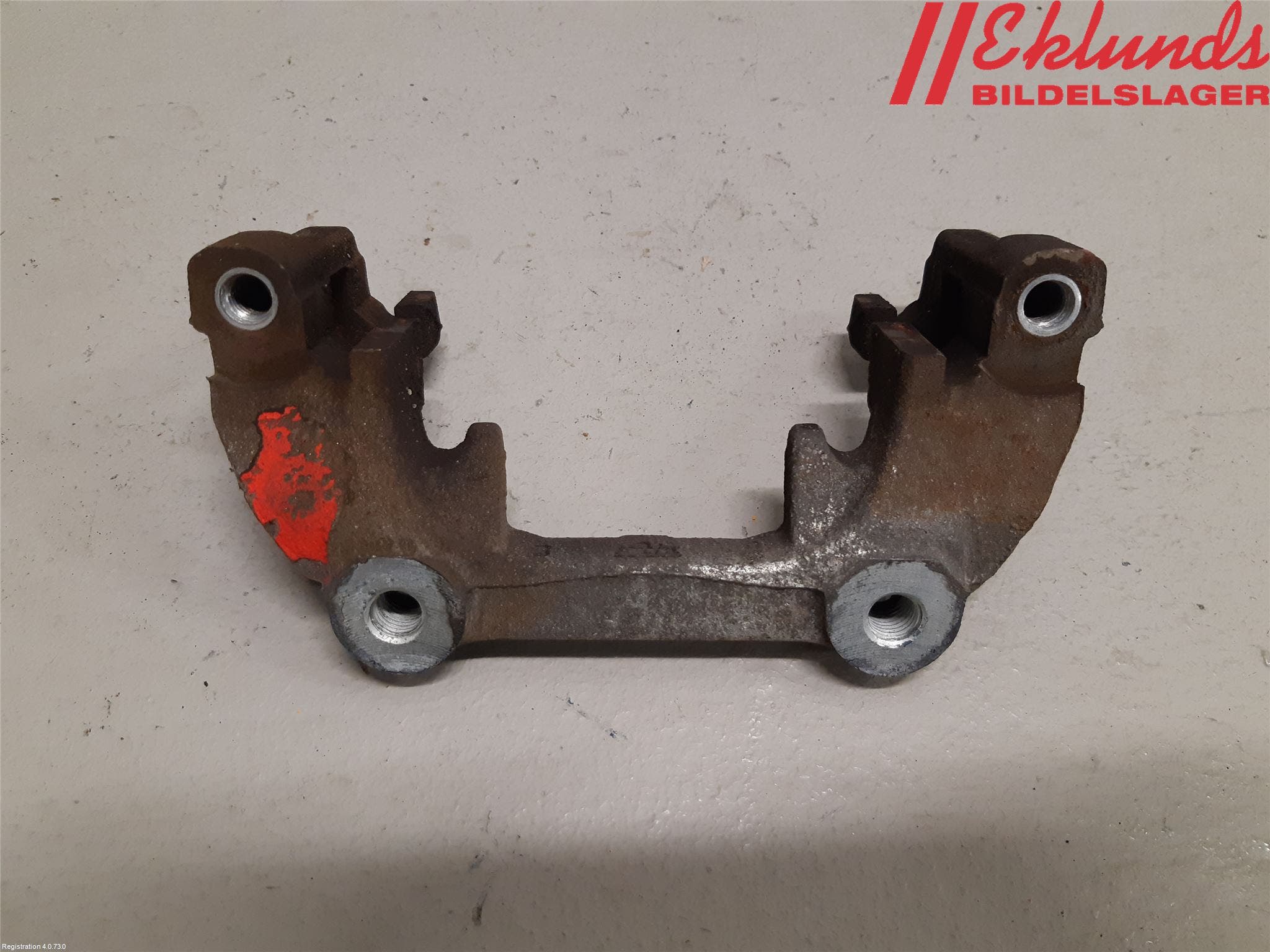 Toyota YARIS XP130 15-20 Bromsokshållare