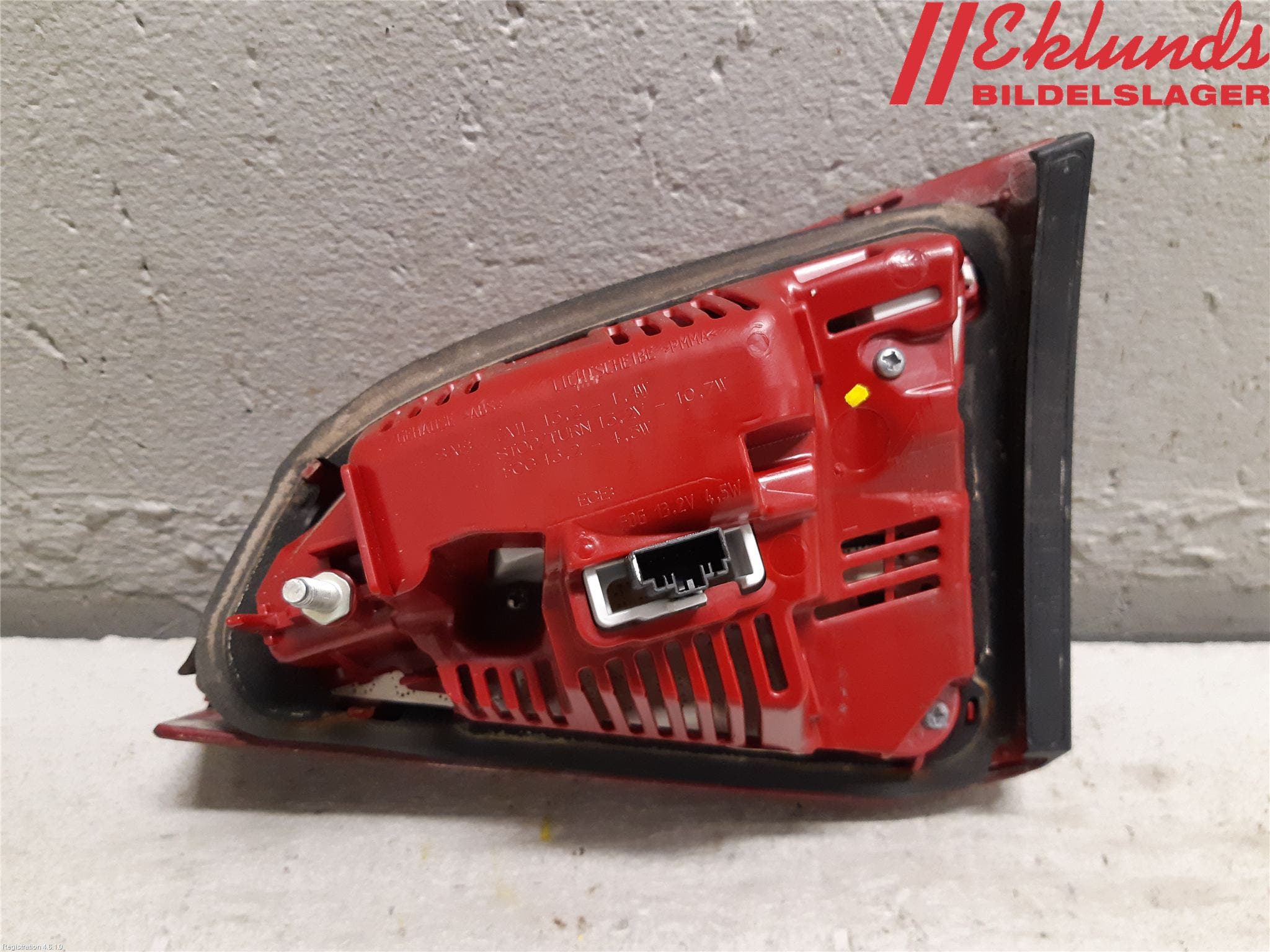 Audi A4 ALLROAD 09-16 Bakljus Lucka Vä