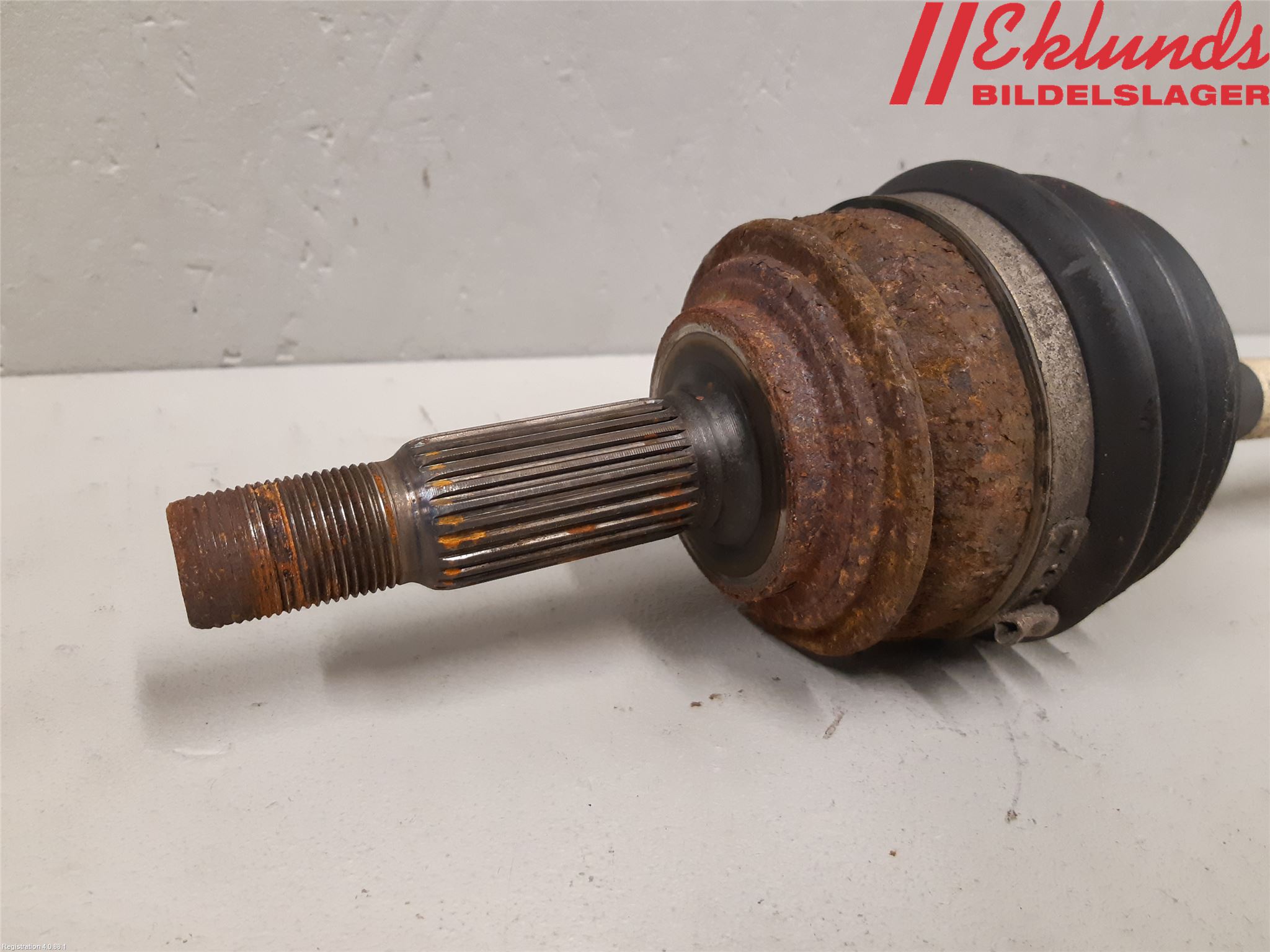 Toyota YARIS XP130 12-14 Drivaxel Fram Vänster