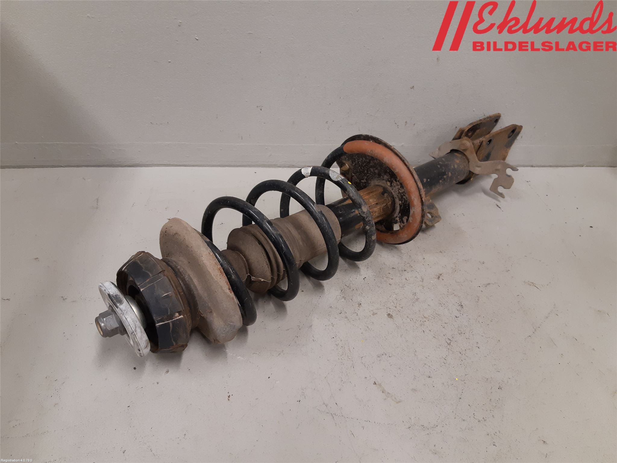 Dacia DUSTER 10-17 Fjäderben Fram Höger