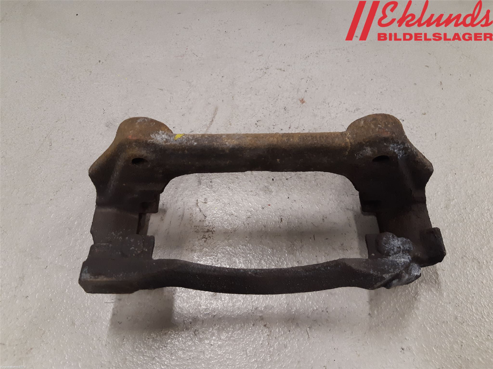 Opel VIVARO 15-19 Bromsokshållare