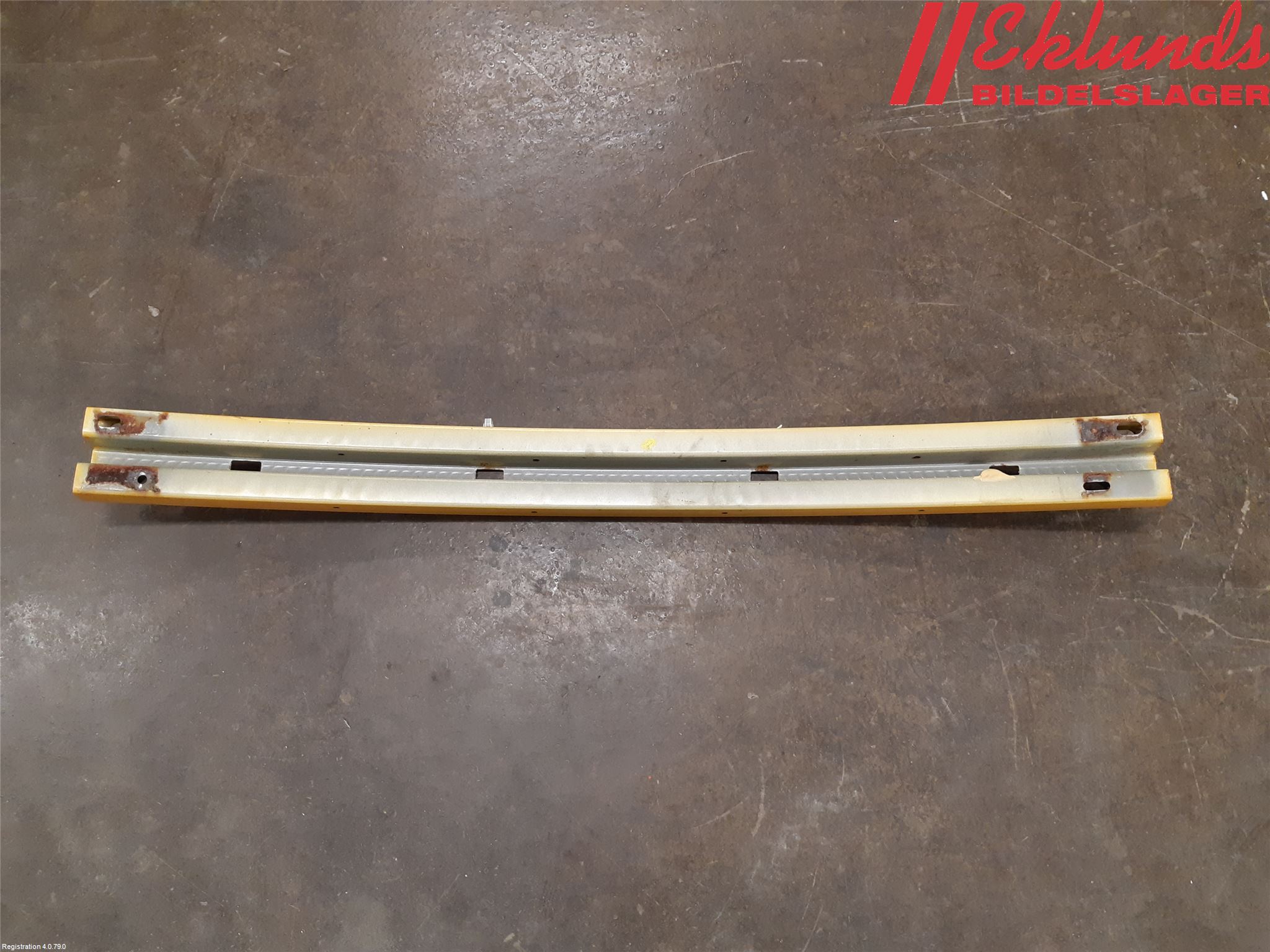 Nissan JUKE 14-19 Stötfångarbalk Bak