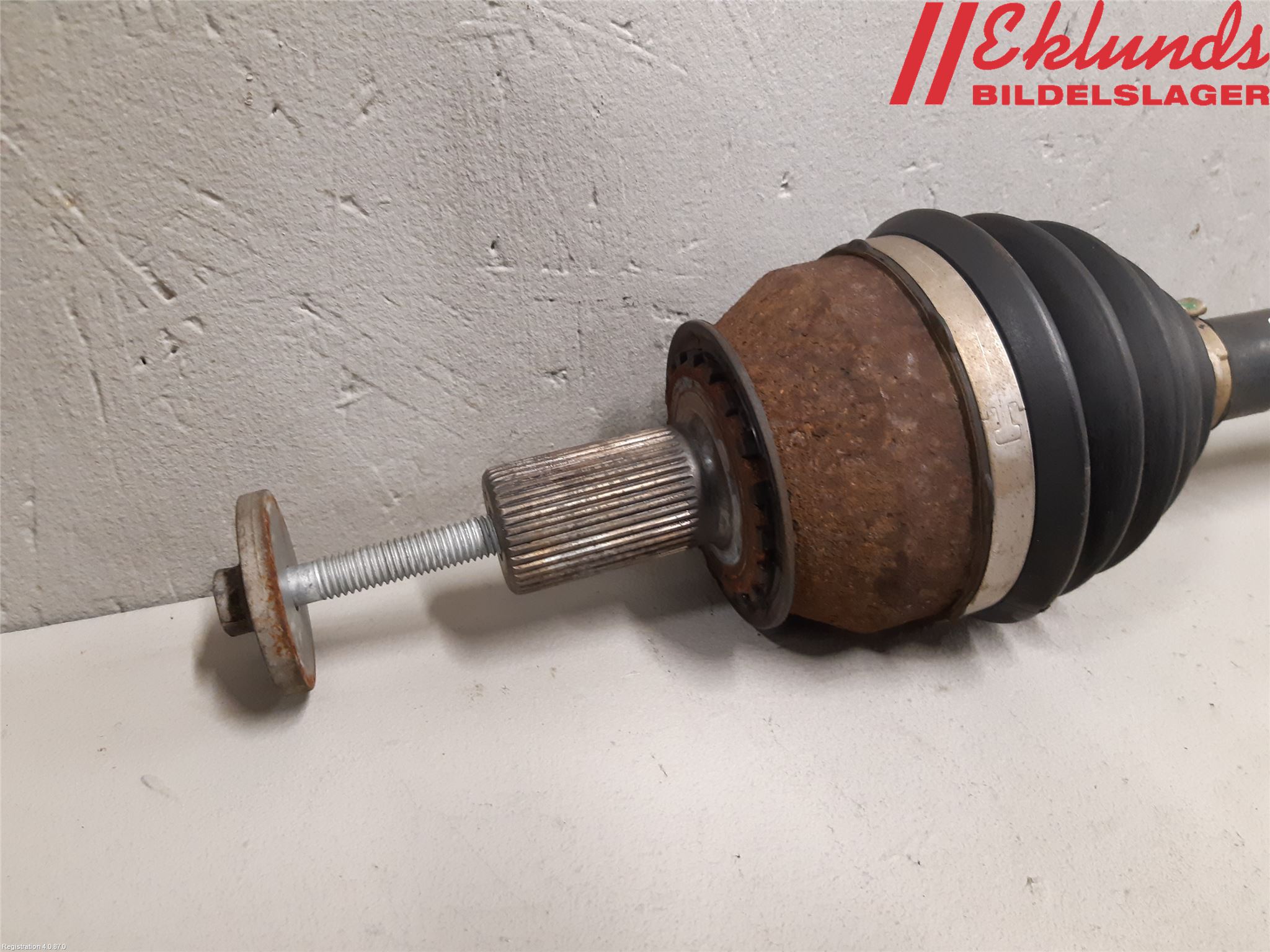Volvo V60 14-18 Drivaxel Fram Höger