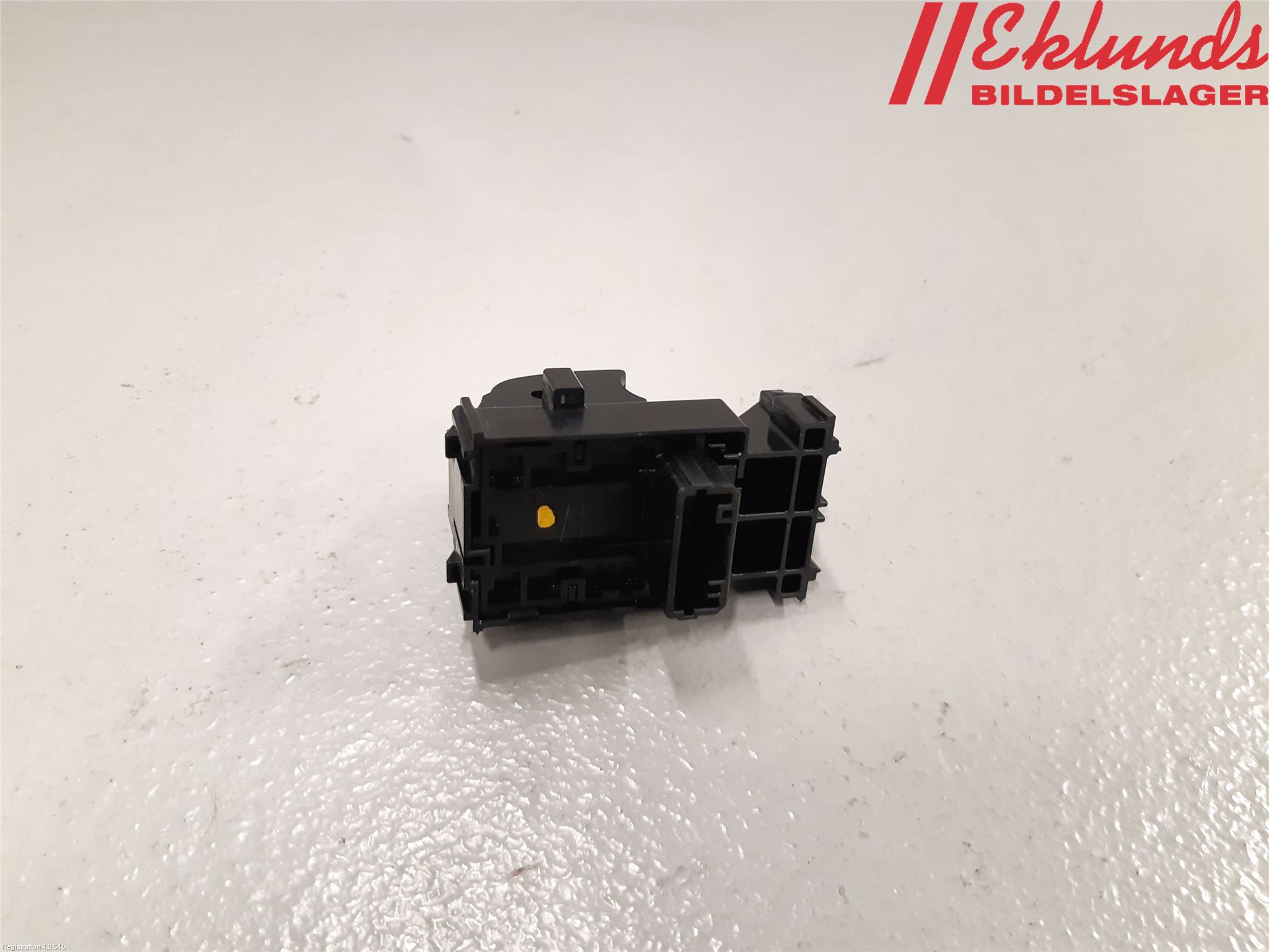 Toyota RAV4 19- Strömställare Elhiss