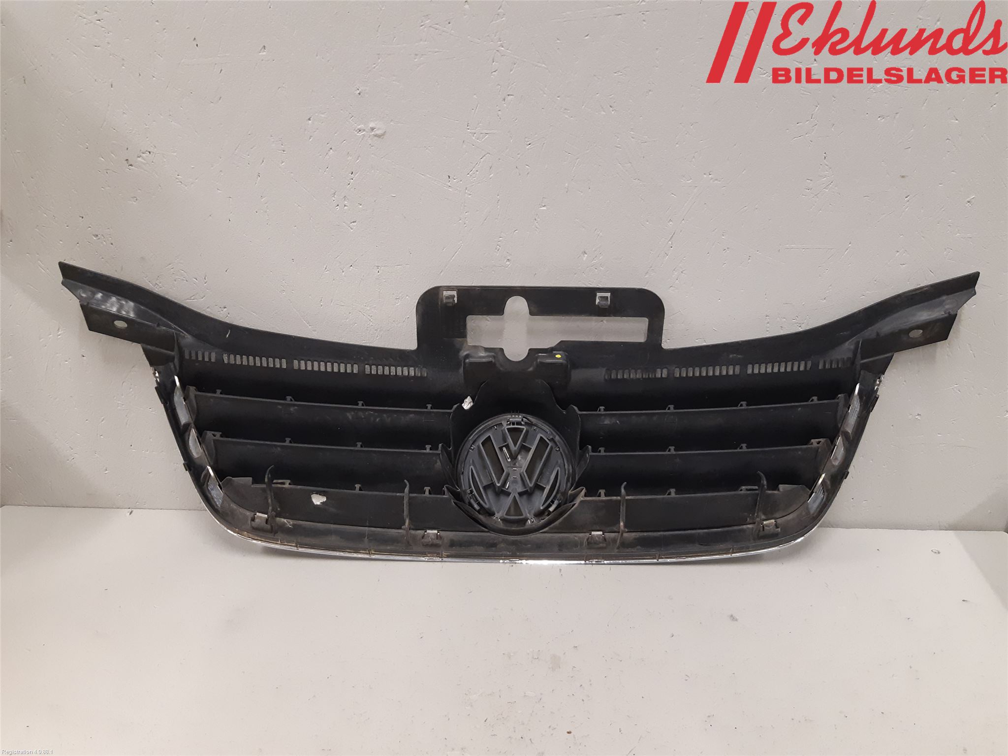 Volkswagen VW TOURAN 03-10 Grill Komp