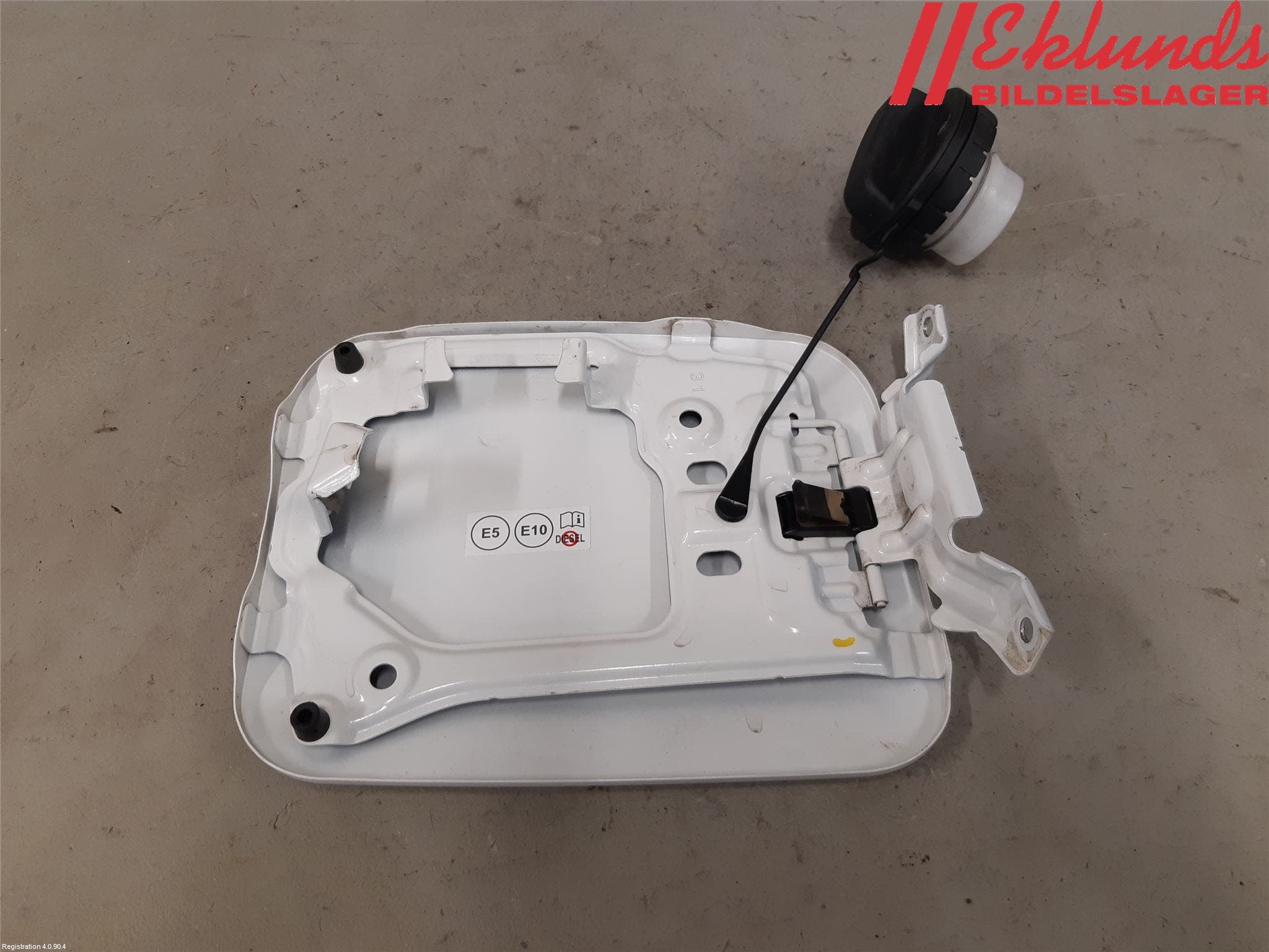 Toyota RAV4 19- Tanklucka