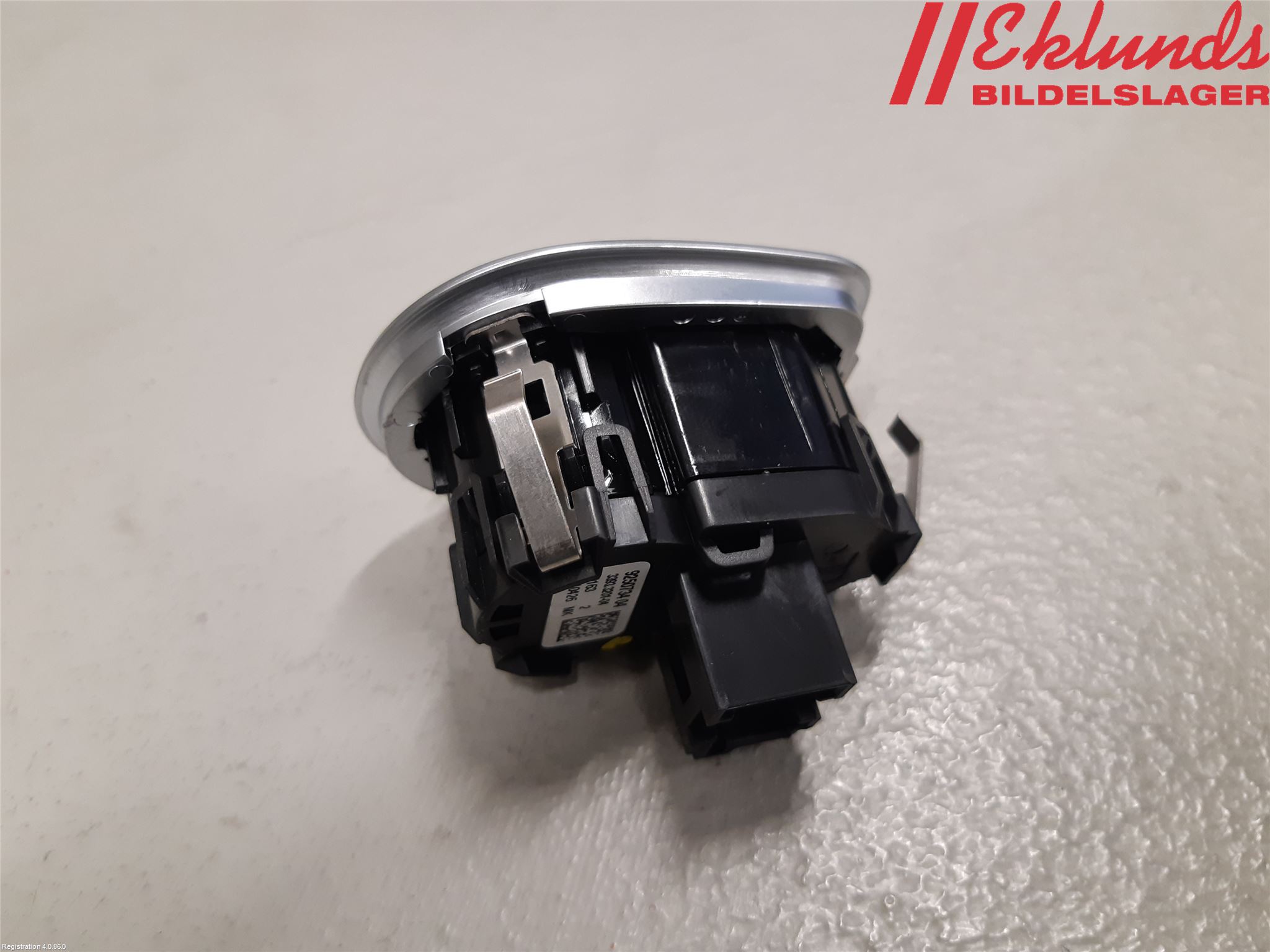 BMW 2 F22/F23/F87 Coupé/Cab 13-21 Startknapp Personbil