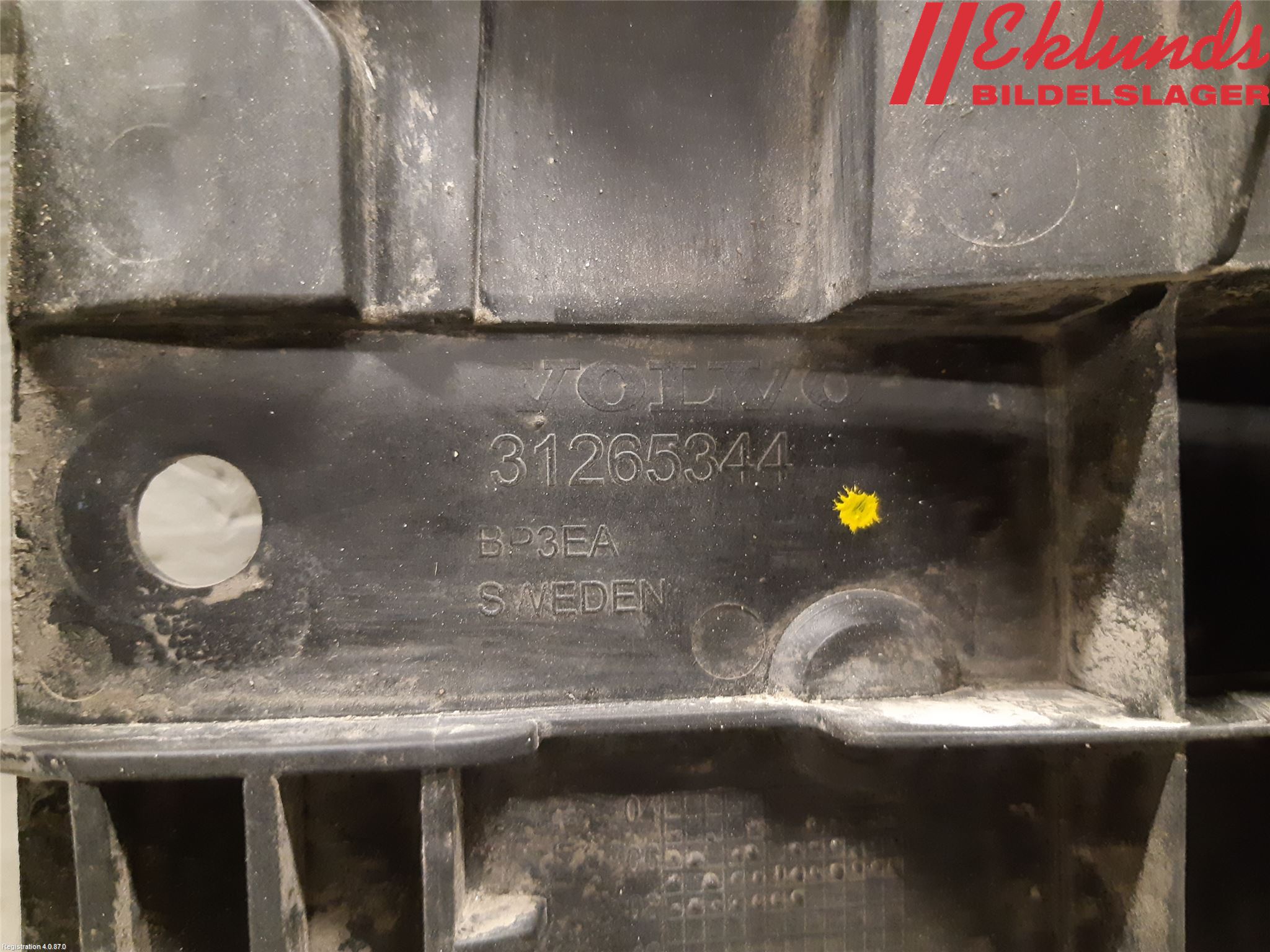 Volvo V70 08-13 Stötfångarfäste Fram Vä