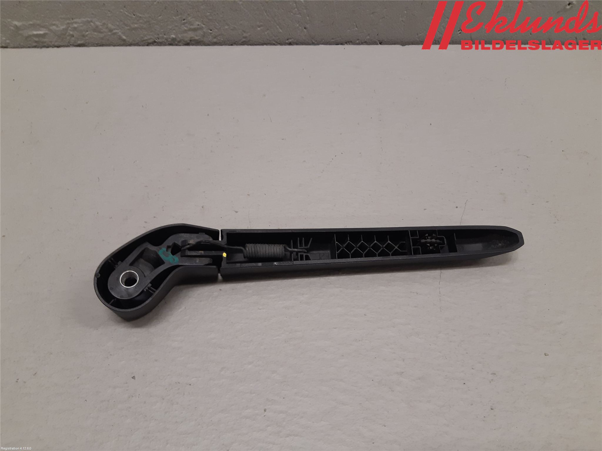 Volvo V60 19- Torkararm-Bakruta