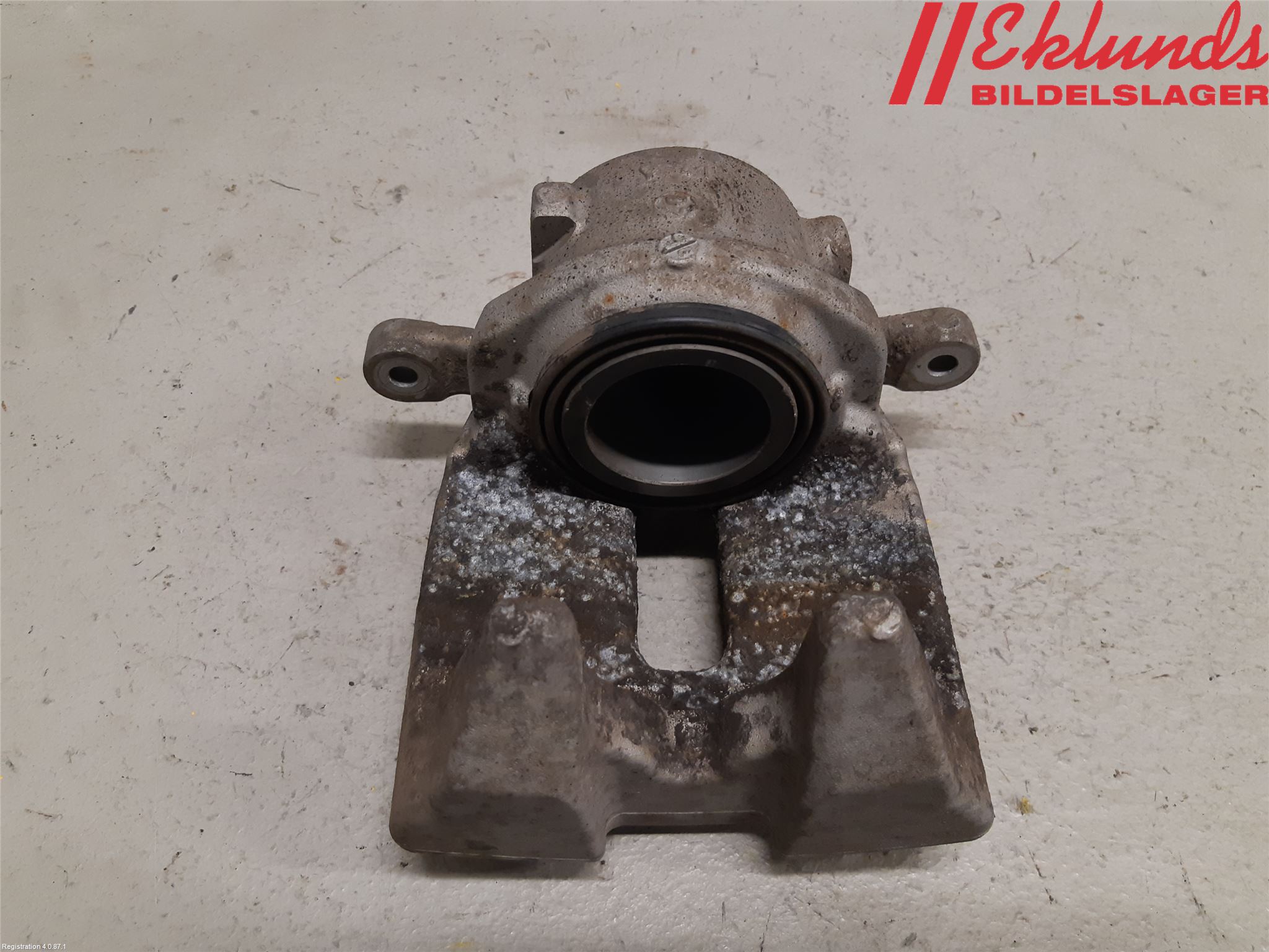 BMW 5 G30/G31/F90 17-23 Bromsok Fram Vänster